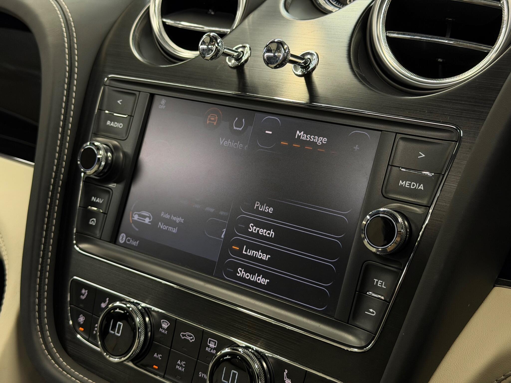 Bentley Bentayga — image 27 of 54