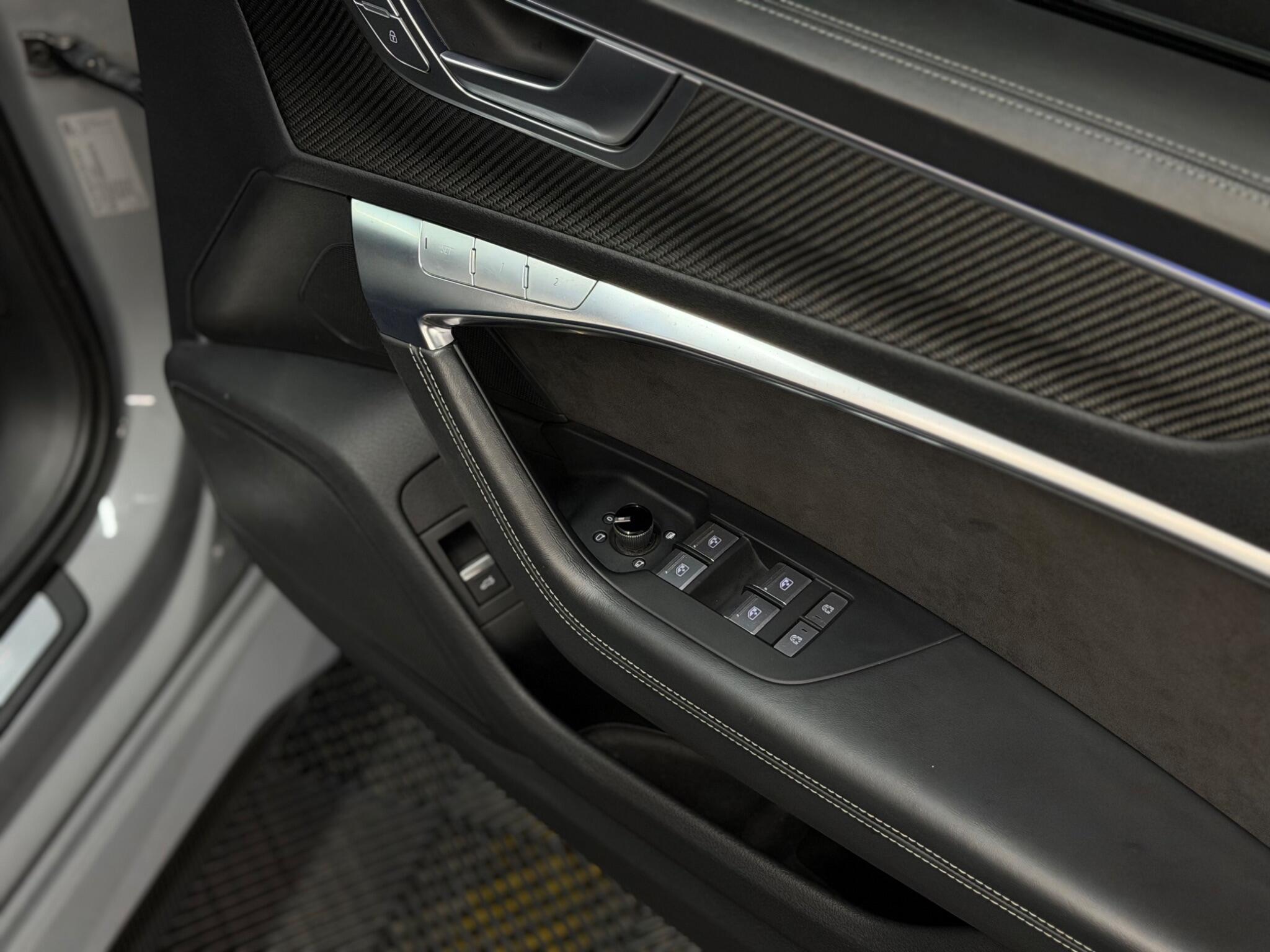 Audi RS6 Avant — image 43 of 51