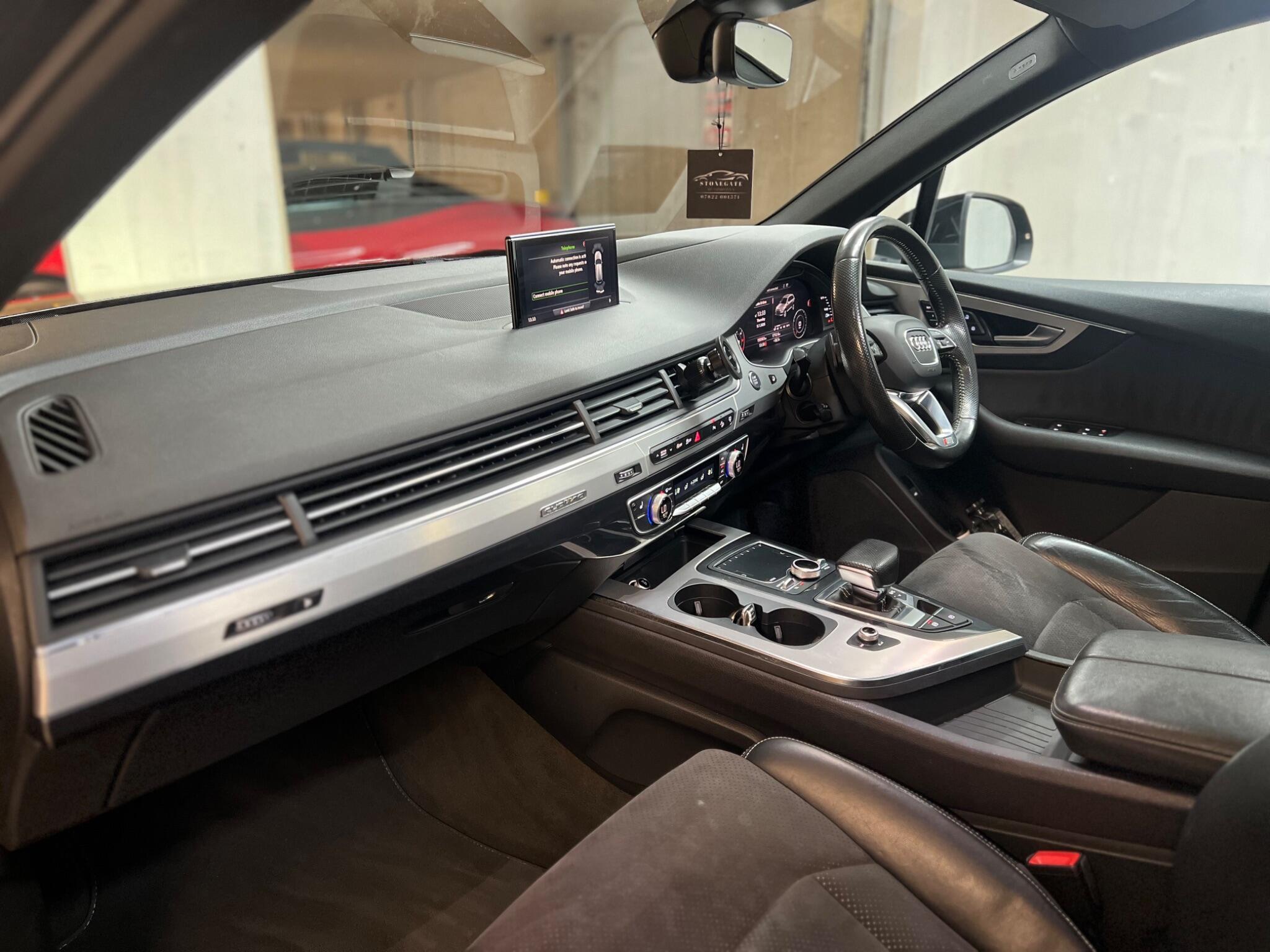 Audi Q7 — image 11 of 39