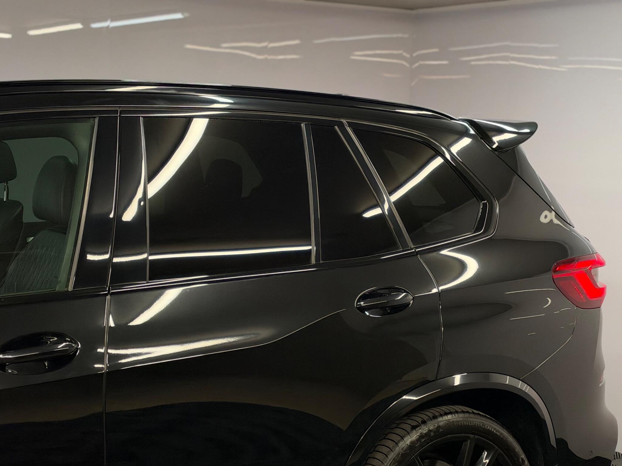 BMW X5 — image 18 of 51