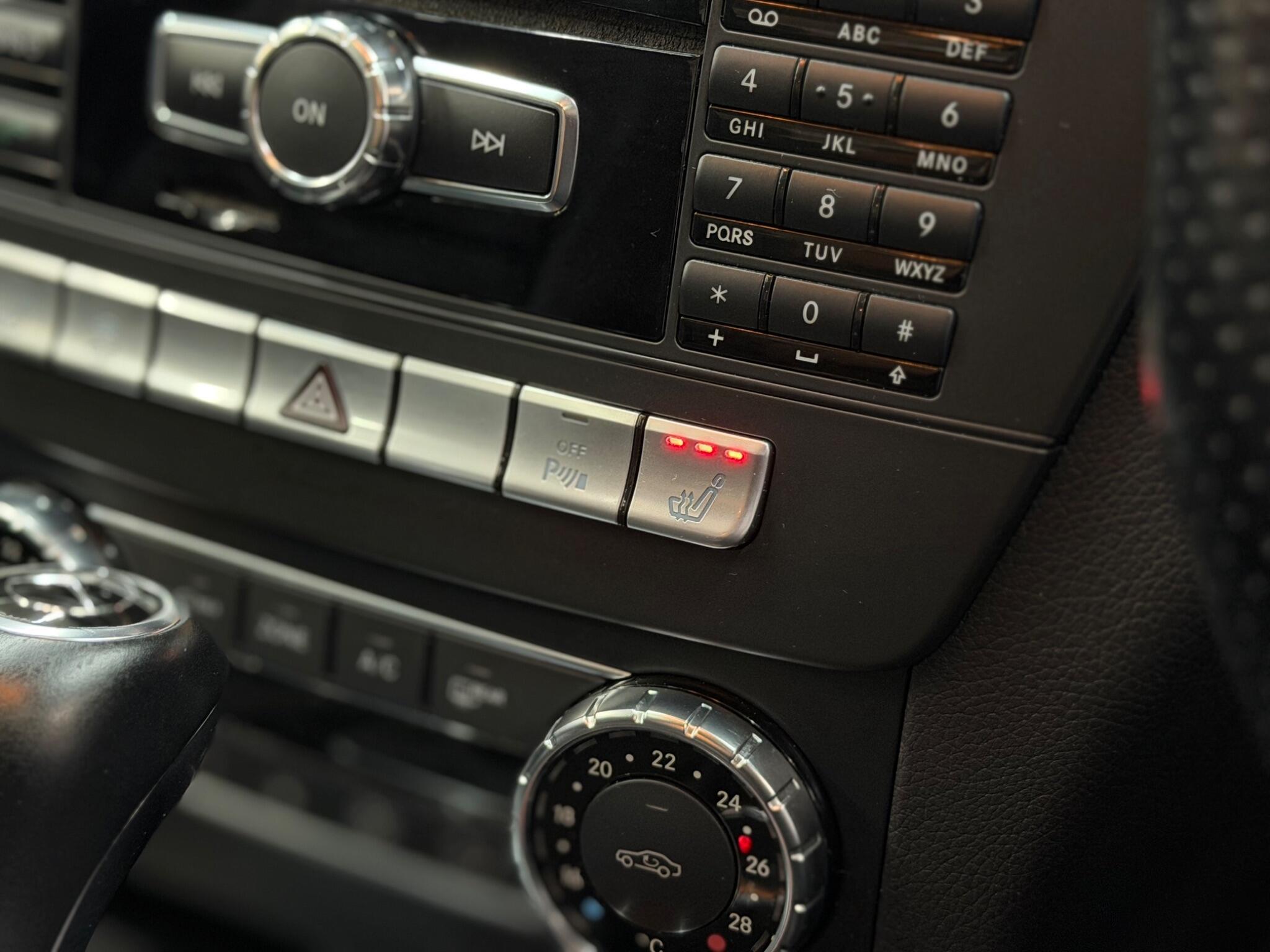 Mercedes-Benz C Class — image 27 of 32
