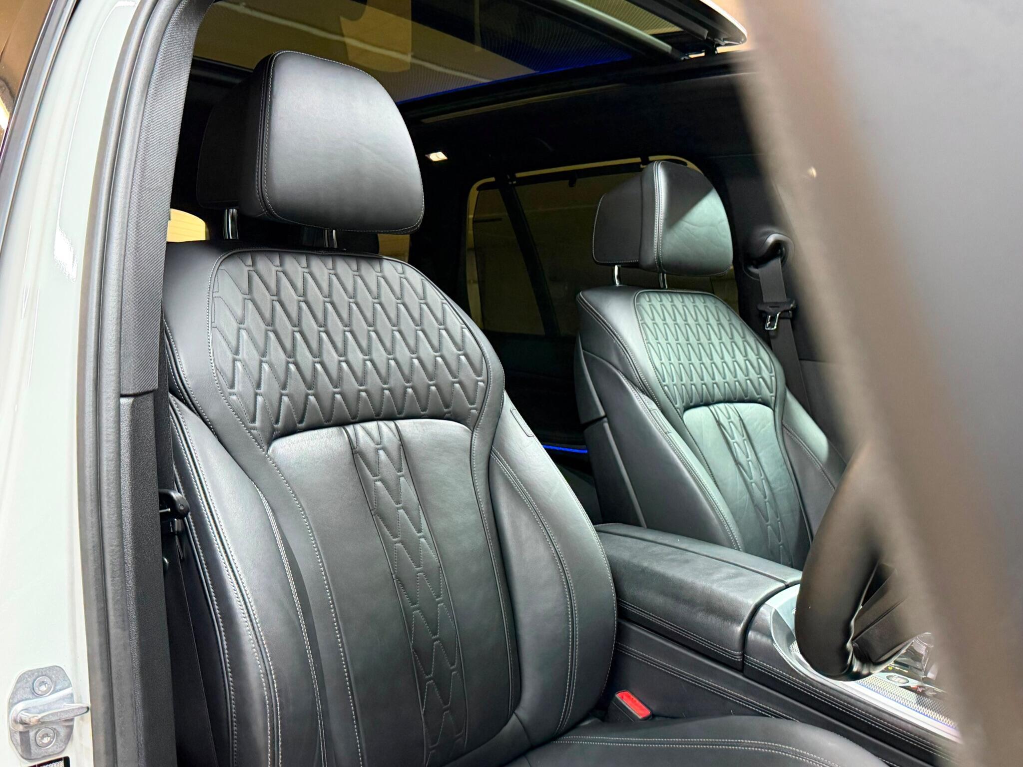 BMW X5 — image 12 of 30