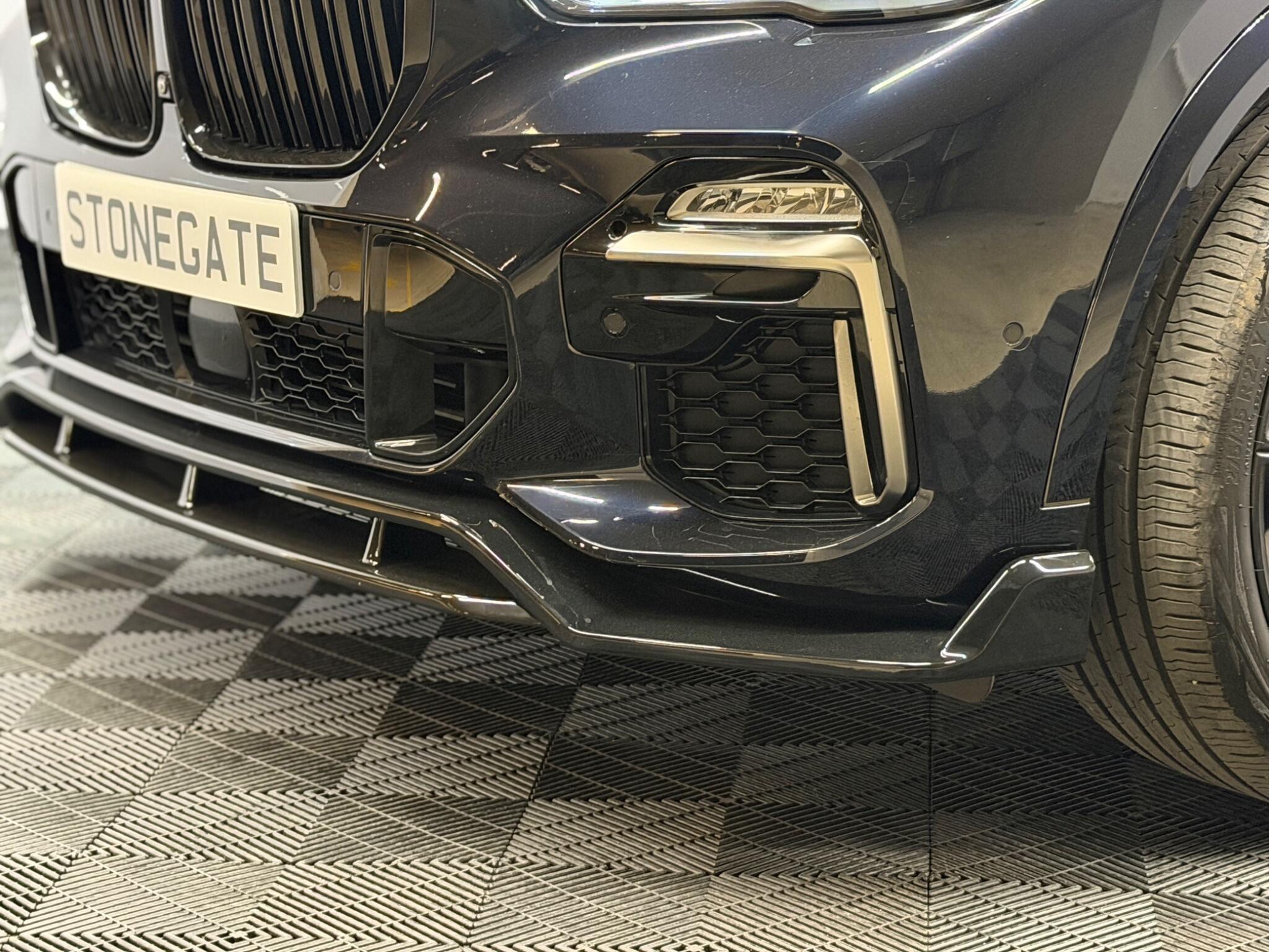 BMW X5 — image 11 of 47