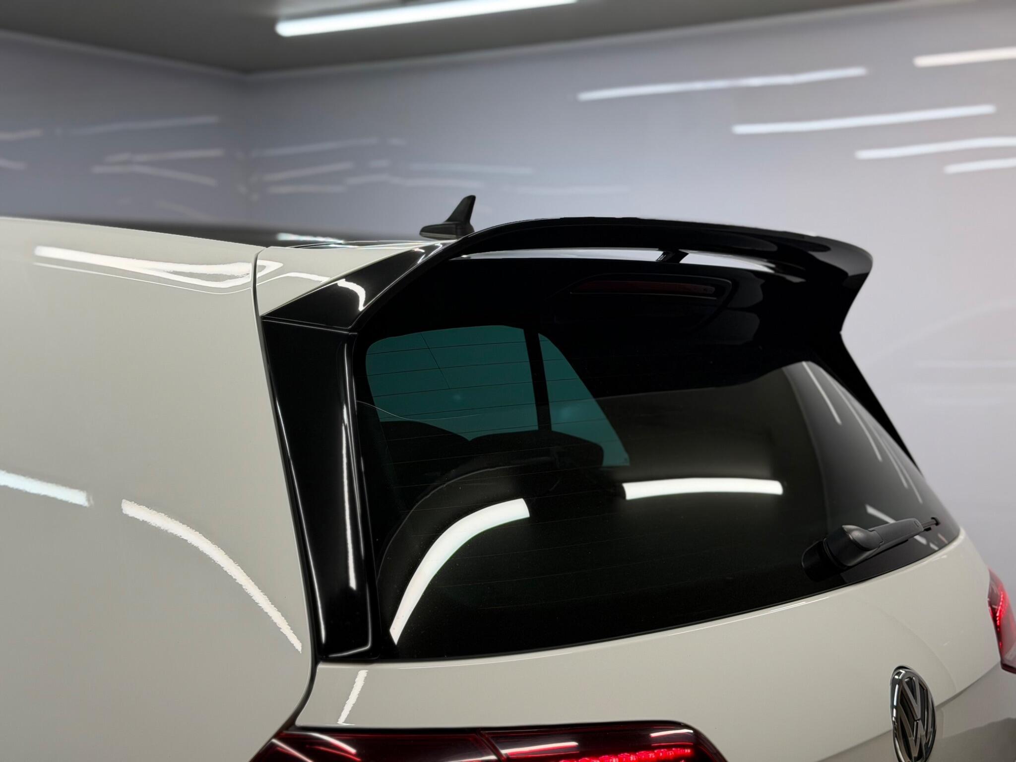 Volkswagen Golf — image 12 of 37