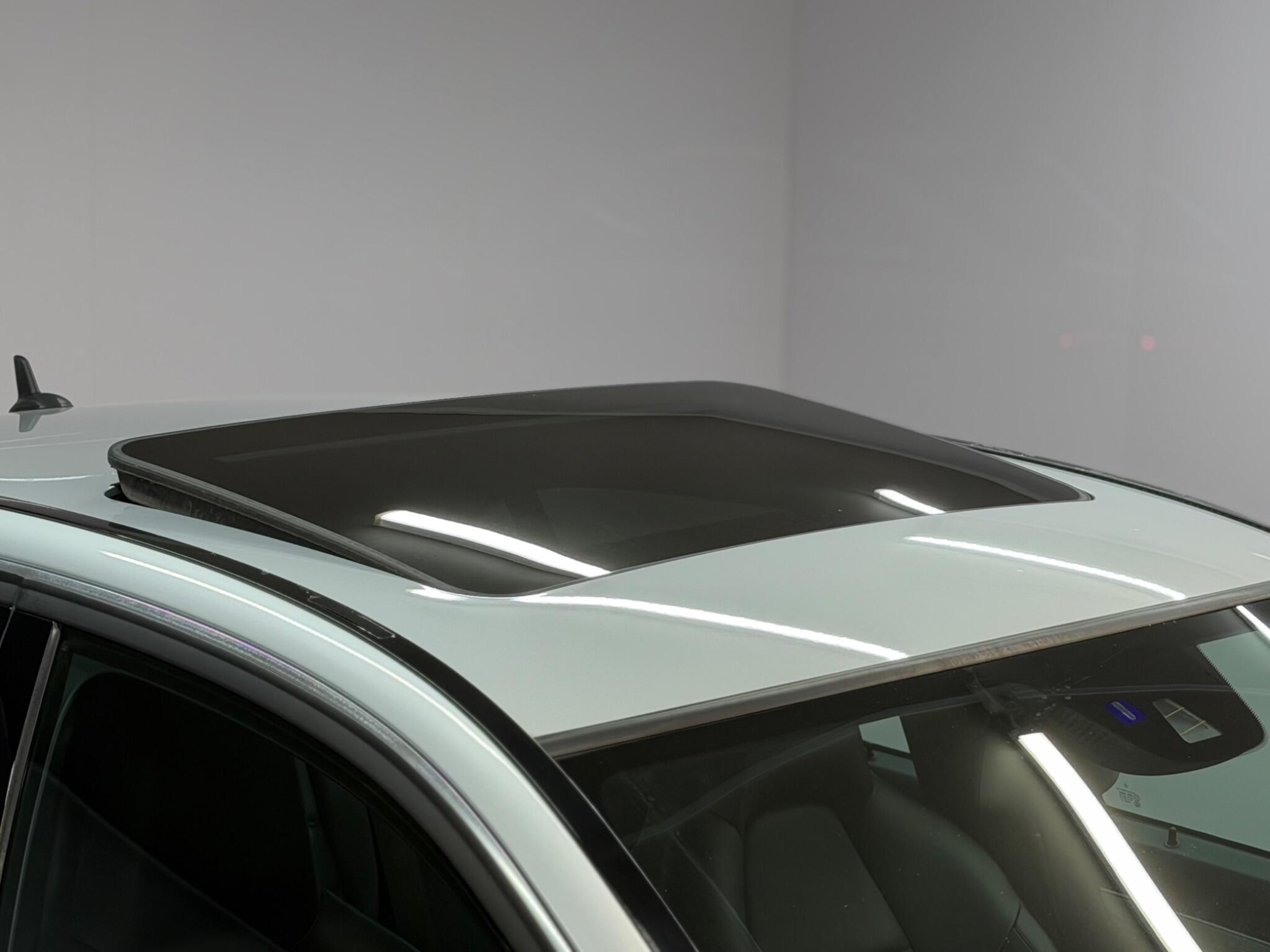 Mercedes-Benz C Class — image 10 of 32
