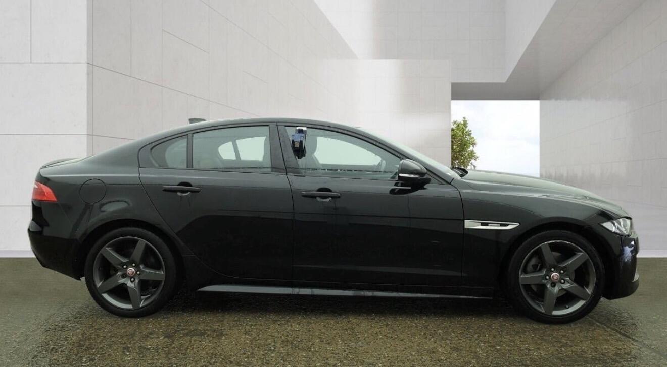 2017 Jaguar XE 2.0d R-Sport Saloon 4dr Diesel Auto Euro 6 (s/s) (180 ps)