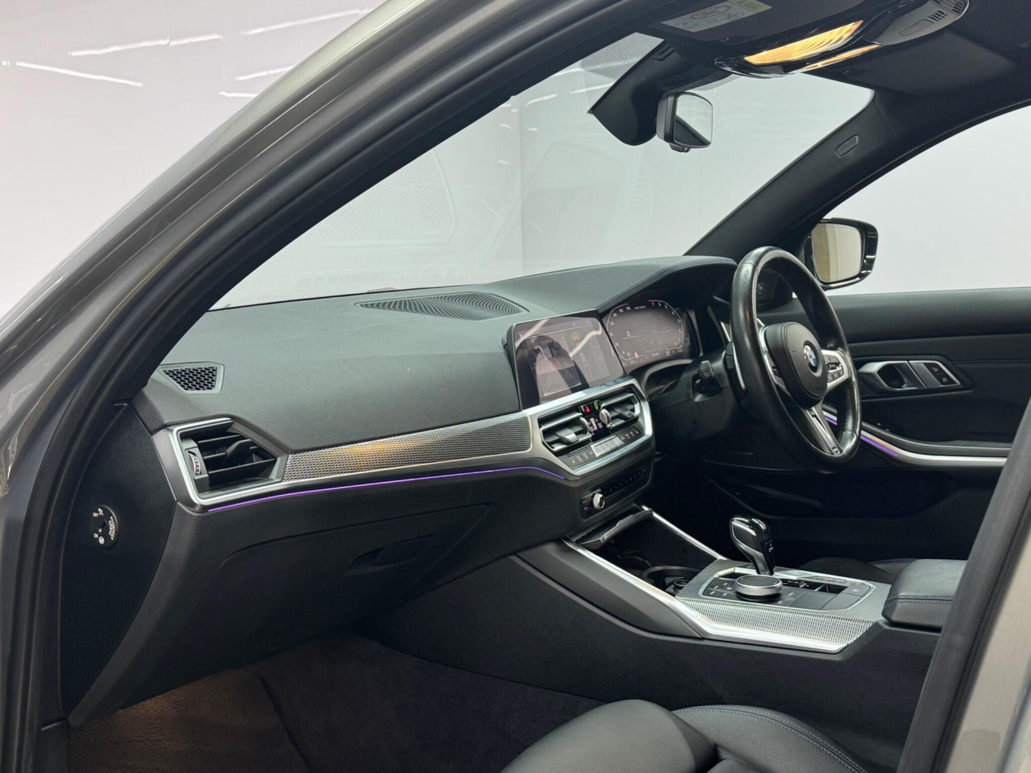 BMW 3 Series — image 27 of 41