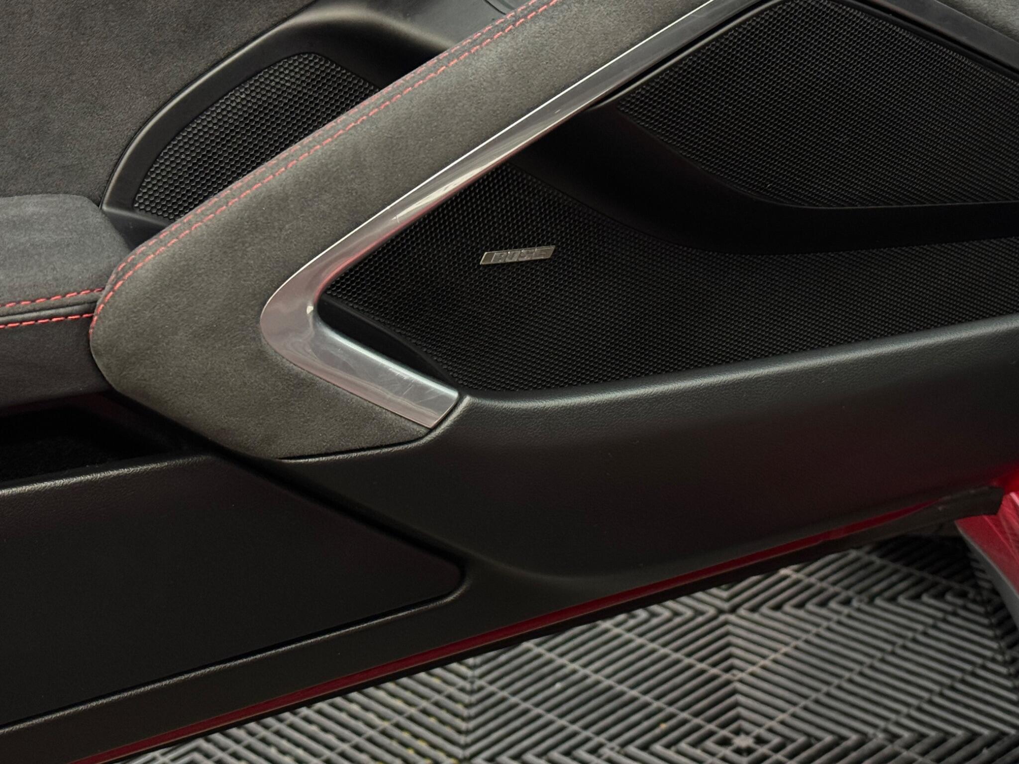 Porsche 911 — image 34 of 38