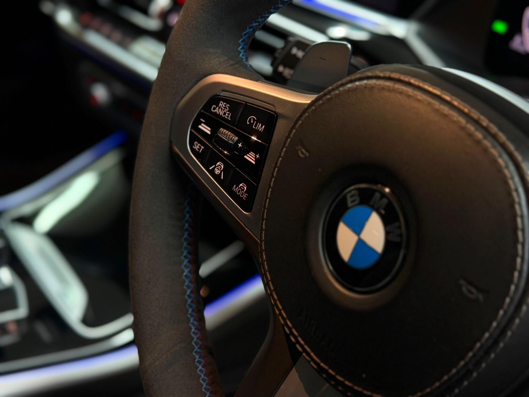 BMW X5 — image 34 of 47