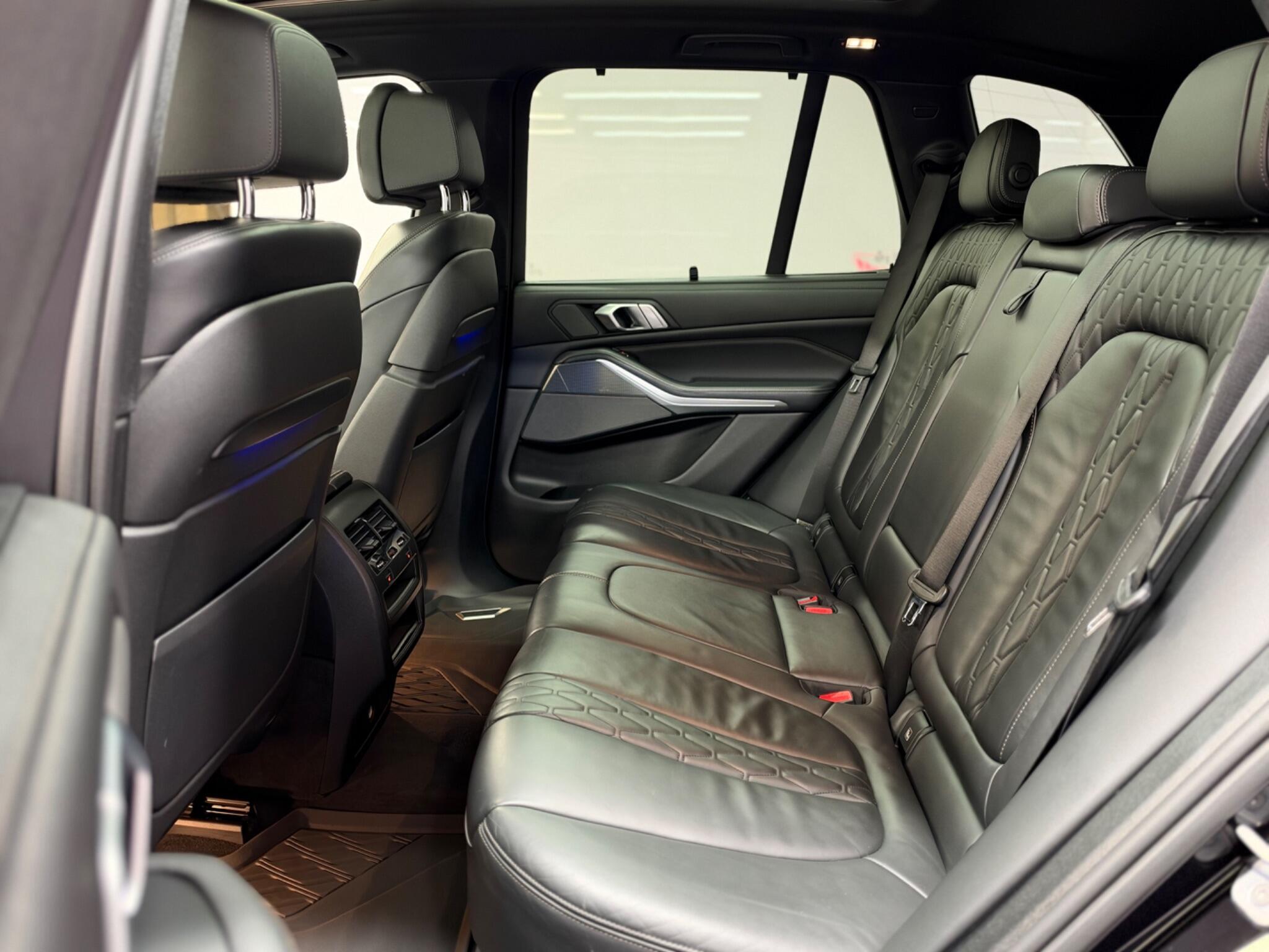 BMW X5 — image 28 of 51