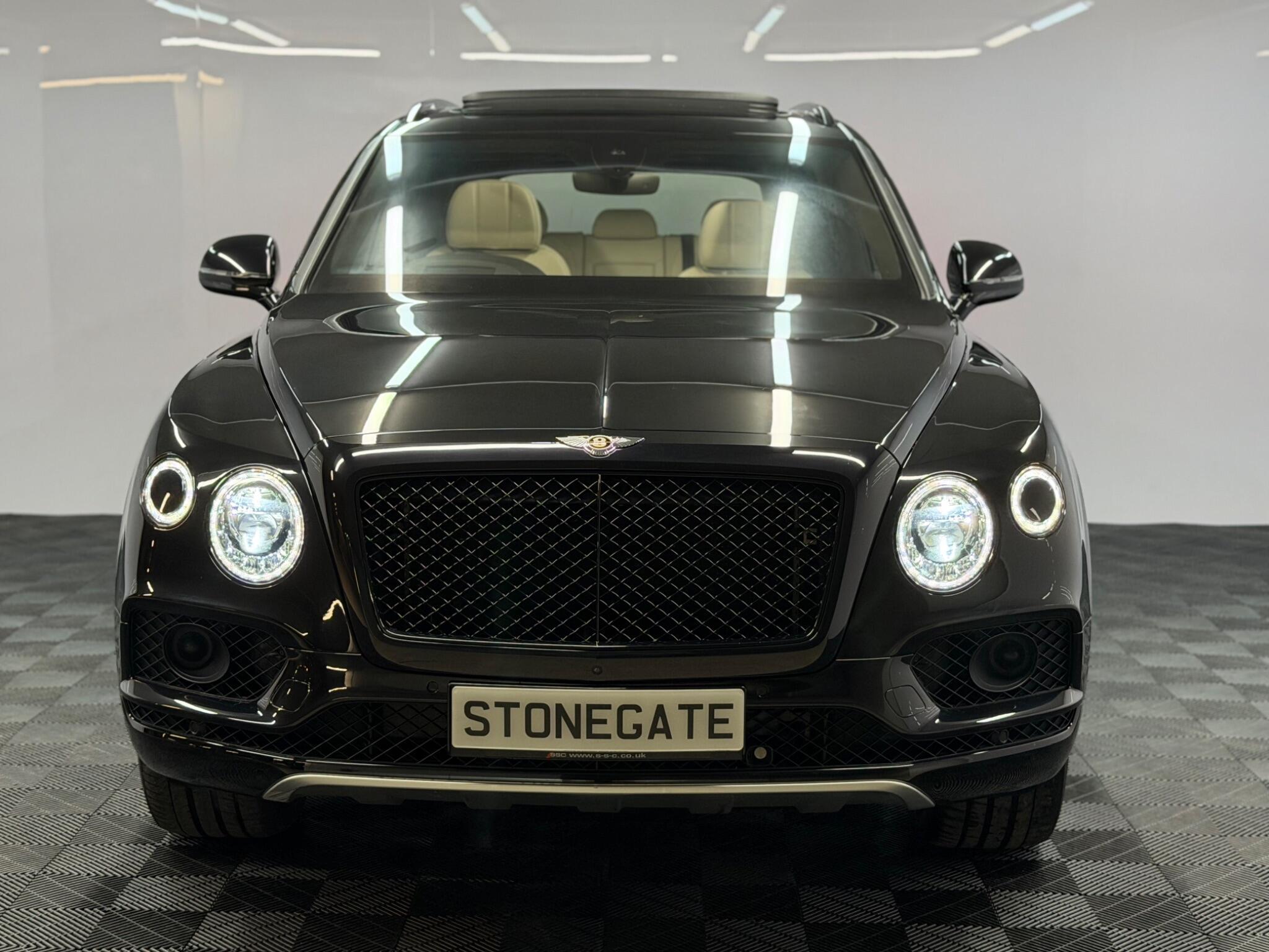 Bentley Bentayga — image 5 of 54
