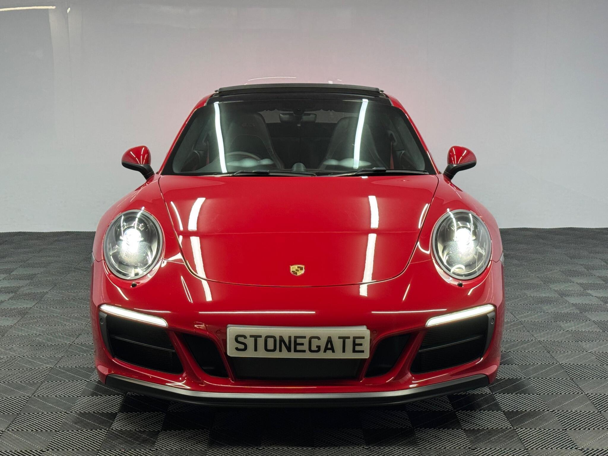 Porsche 911 — image 5 of 38