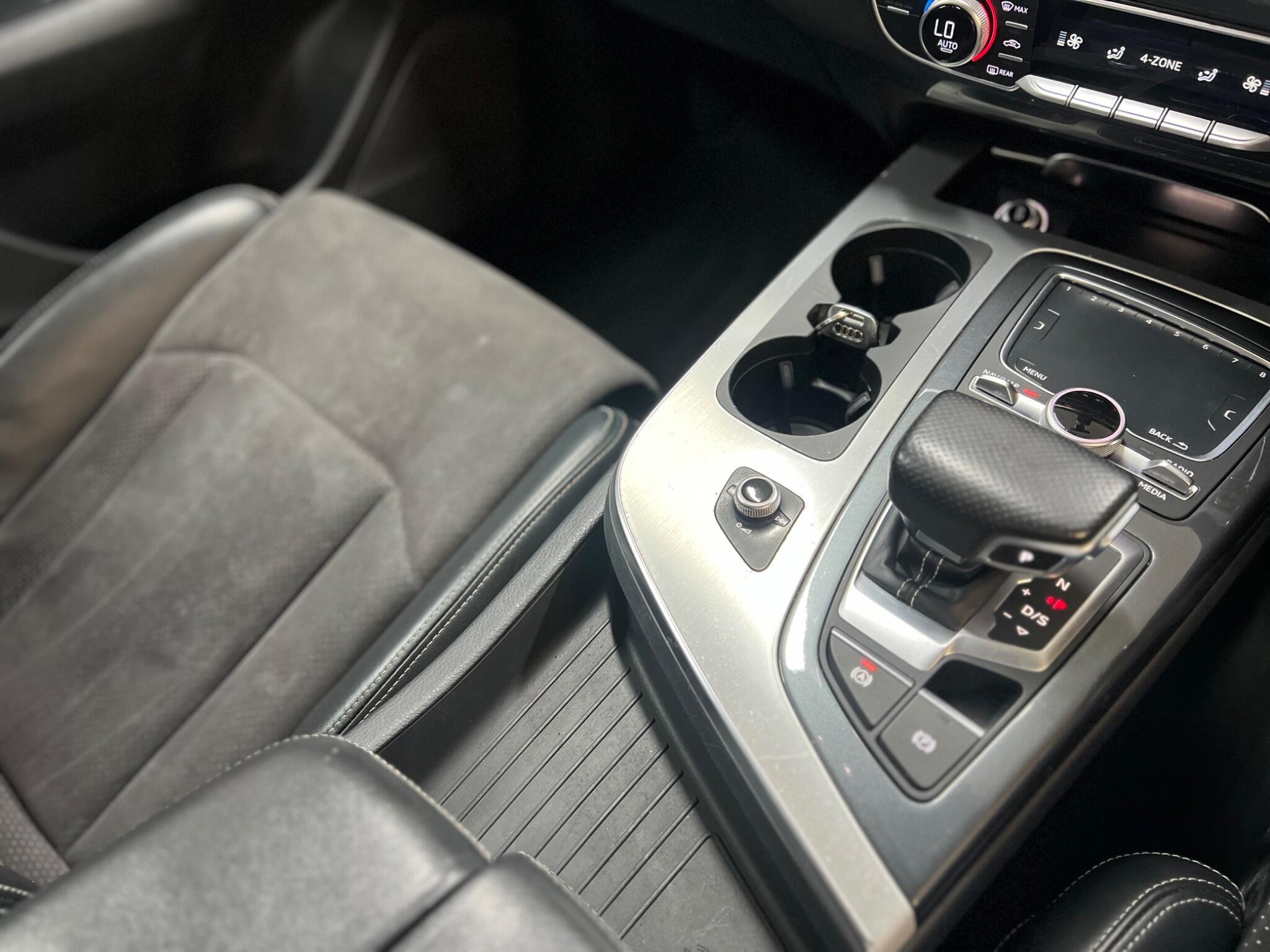 Audi Q7 — image 8 of 39