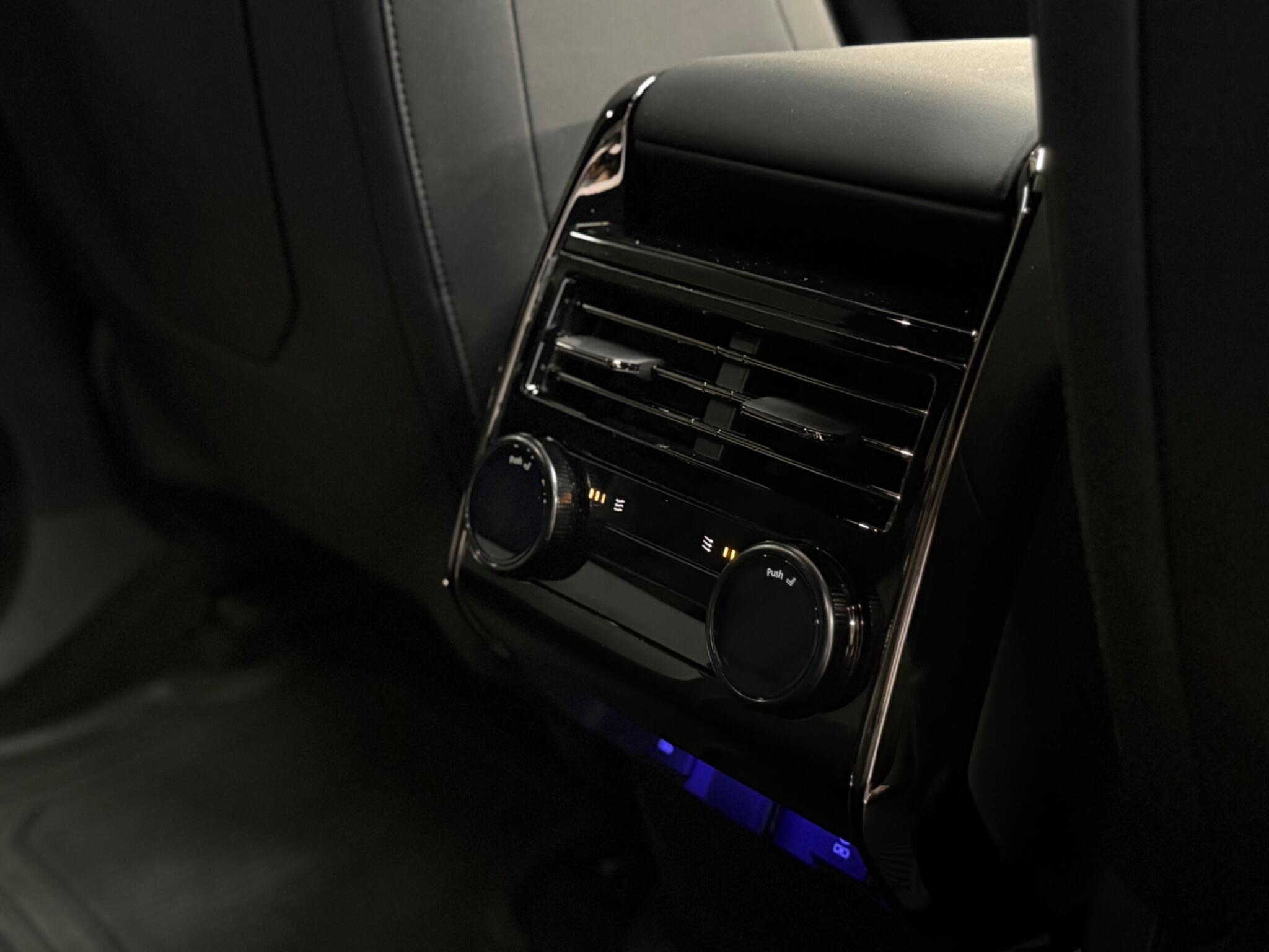 Land Rover Range Rover Sport — image 39 of 42