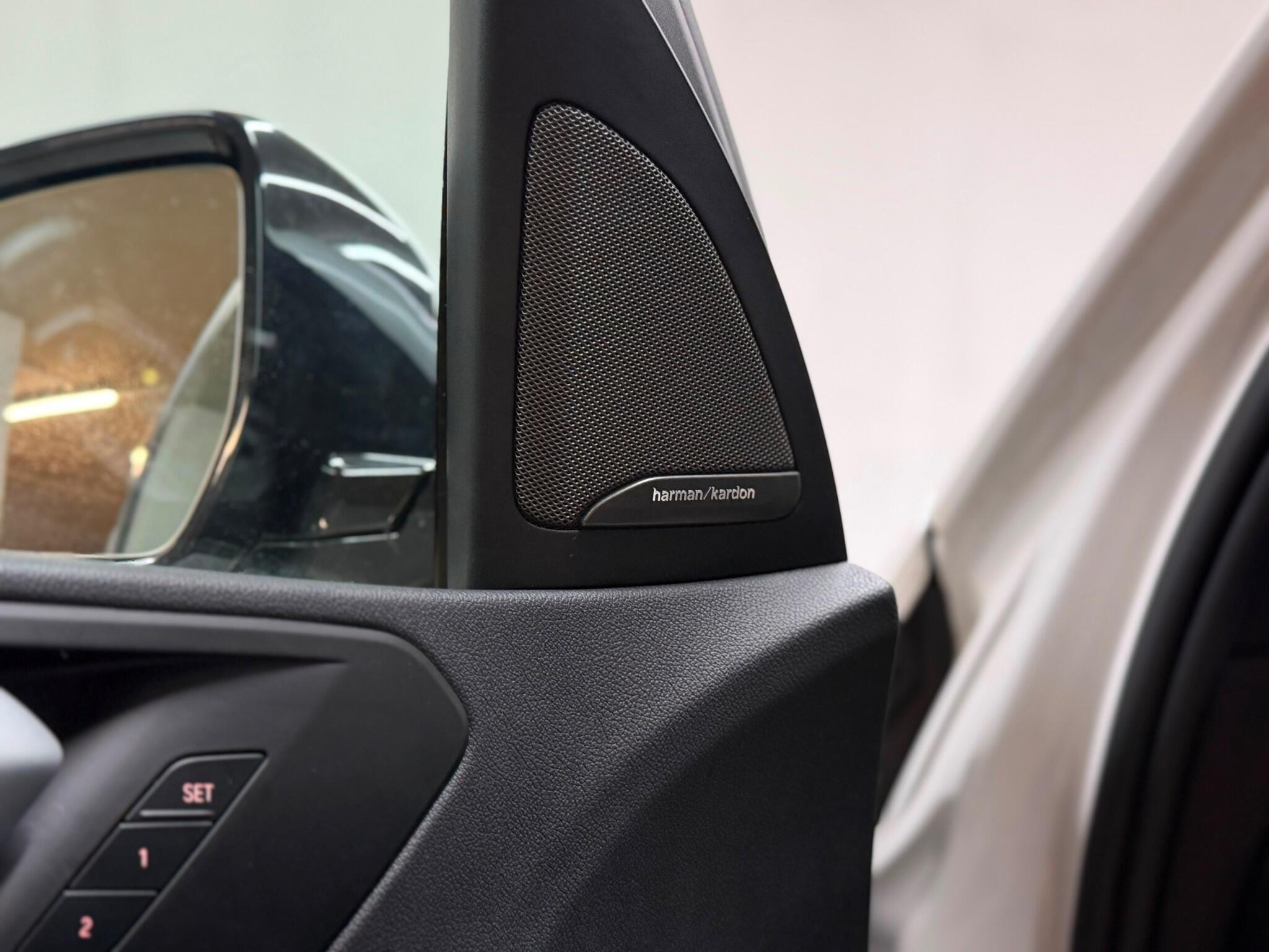 BMW X5 — image 21 of 30