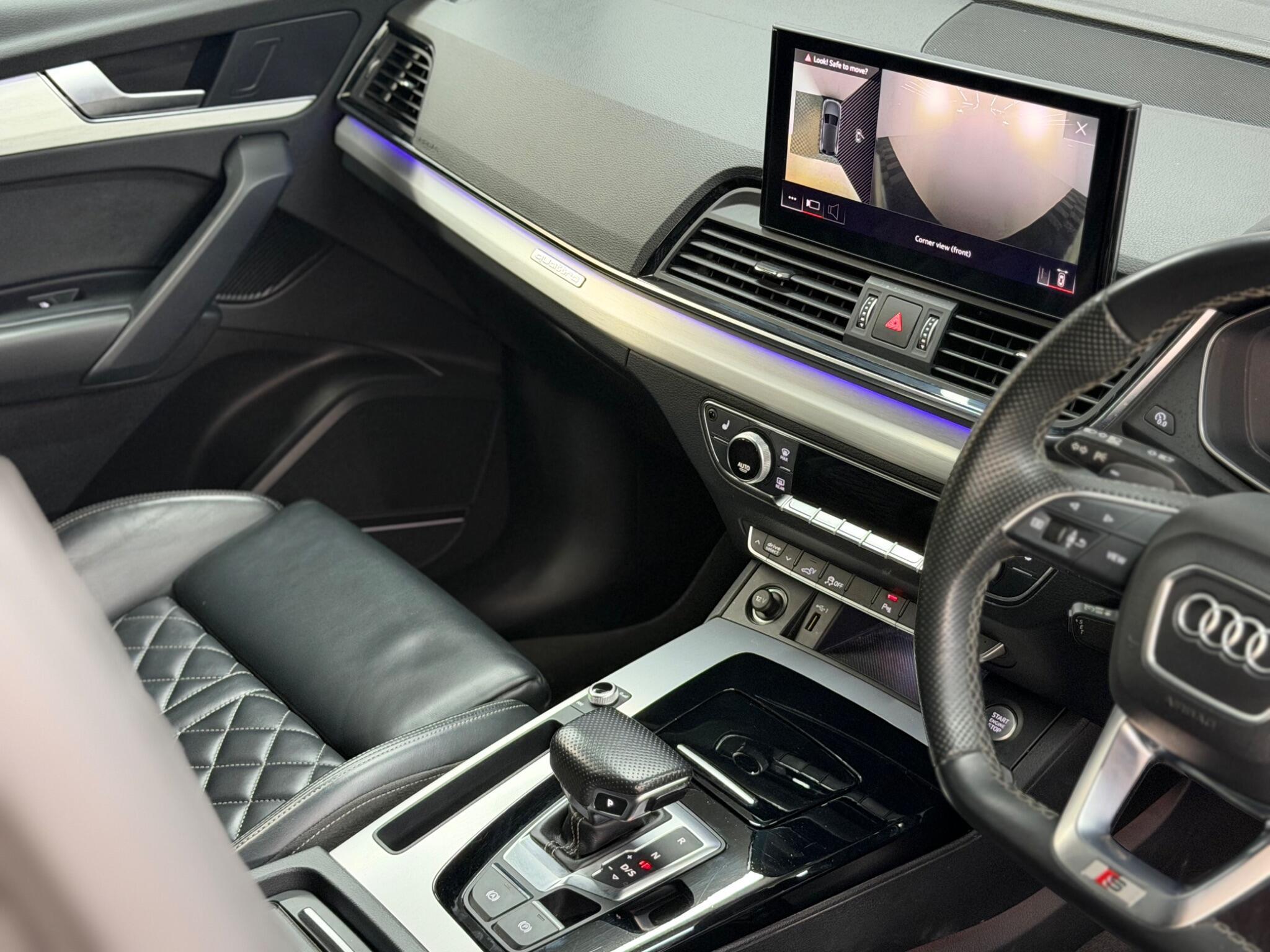 Audi Q5 — image 23 of 31