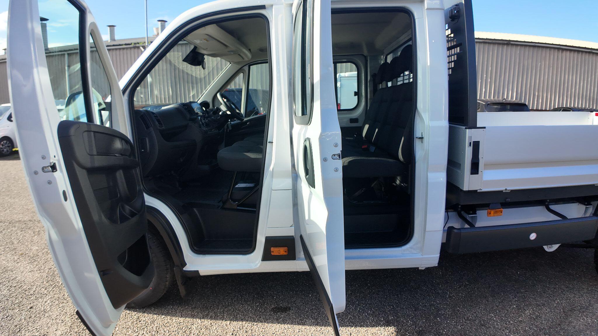 Vauxhall Movano 2.2 CDTi 3500 BiTurbo HD Prime Chassis Double Cab 4dr Diesel Manual L3 H1 Euro 6 (s/s) (140 ps)