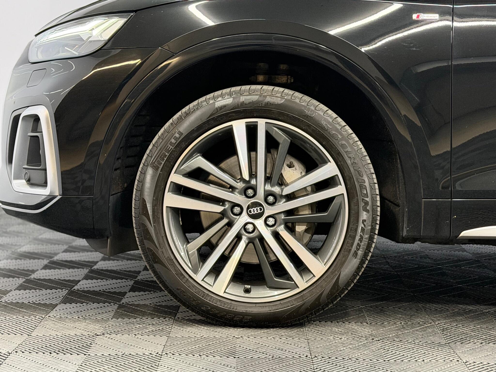 Audi Q5 — image 10 of 31