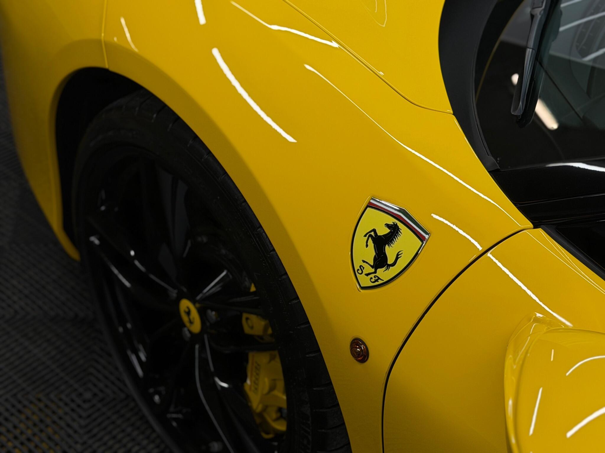 Ferrari 488 — image 17 of 53