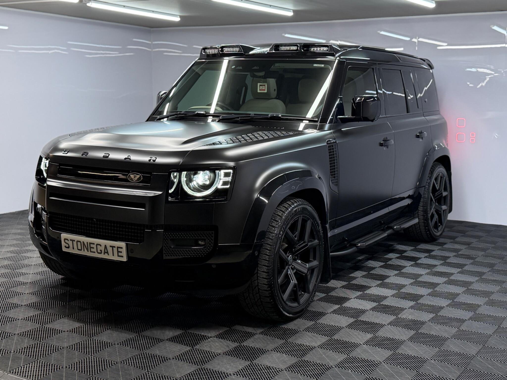 Land Rover Defender 110 — image 6 of 44