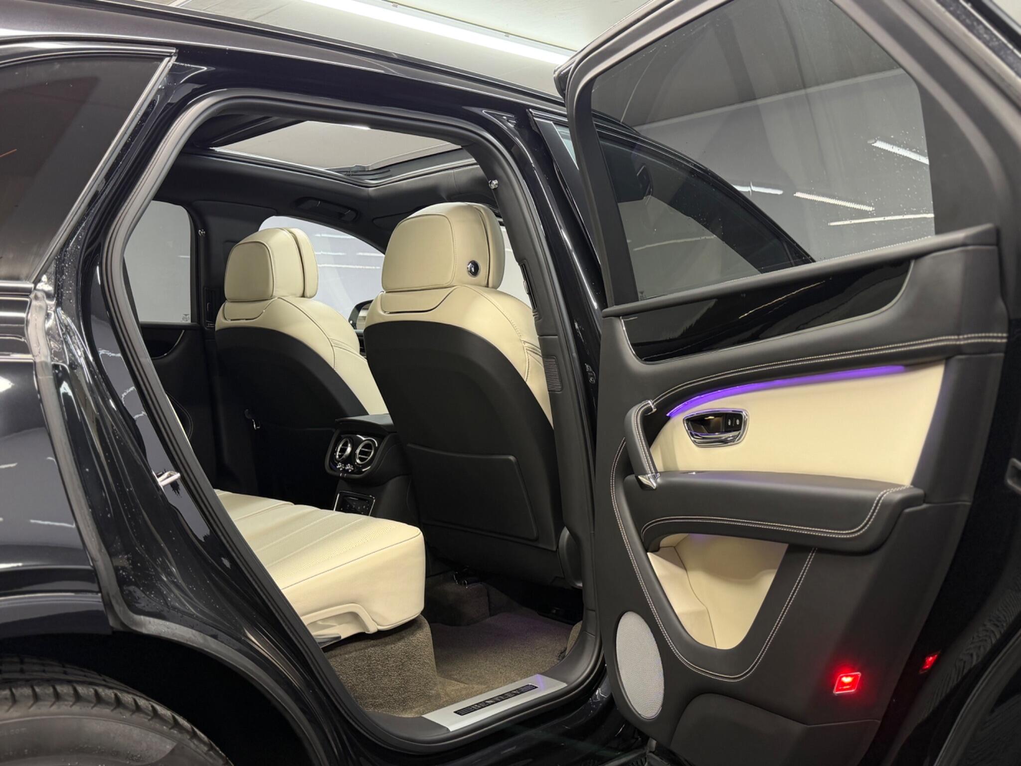 Bentley Bentayga — image 46 of 54