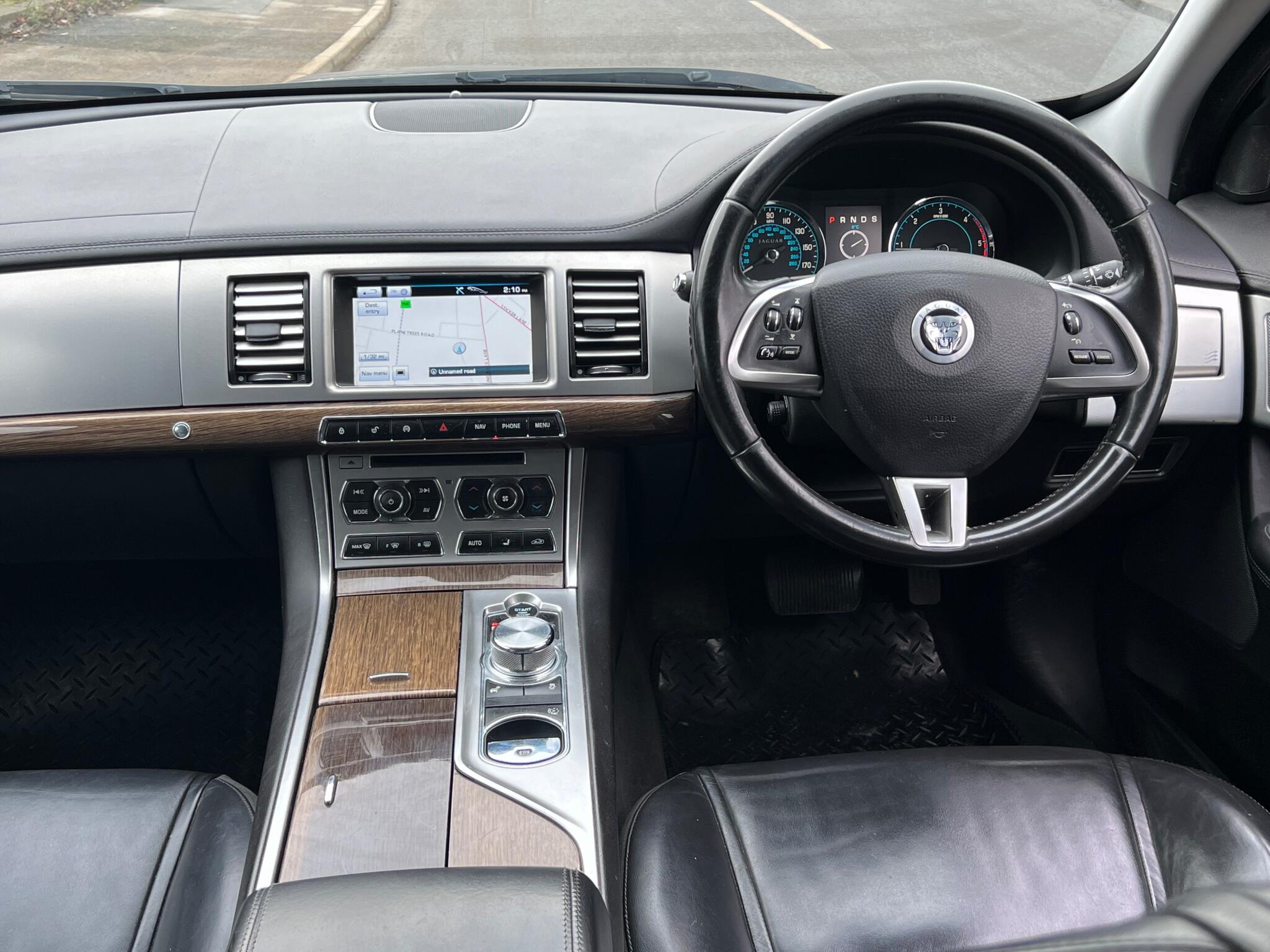 2012 Jaguar XF 2.2d Premium Luxury Saloon 4dr Diesel Auto Euro 5 (s/s) (190 ps)