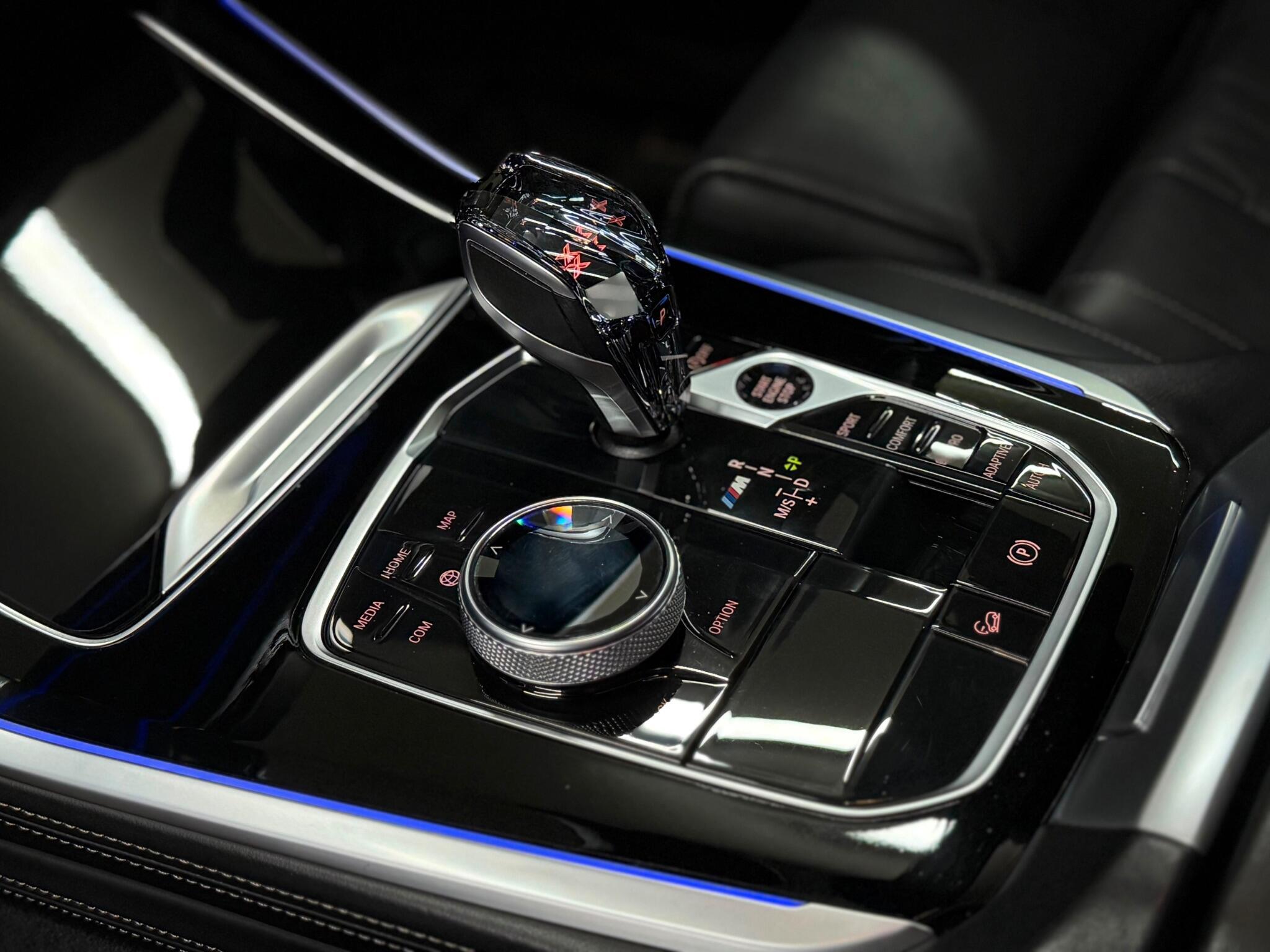 BMW X5 — image 36 of 47