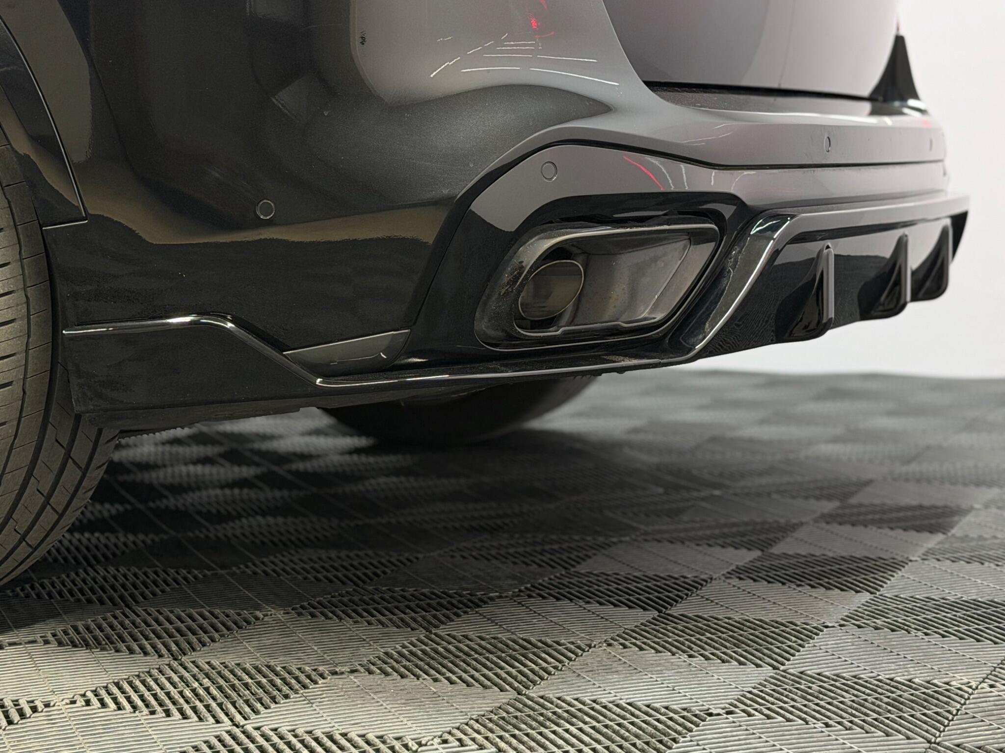 BMW X5 — image 15 of 39