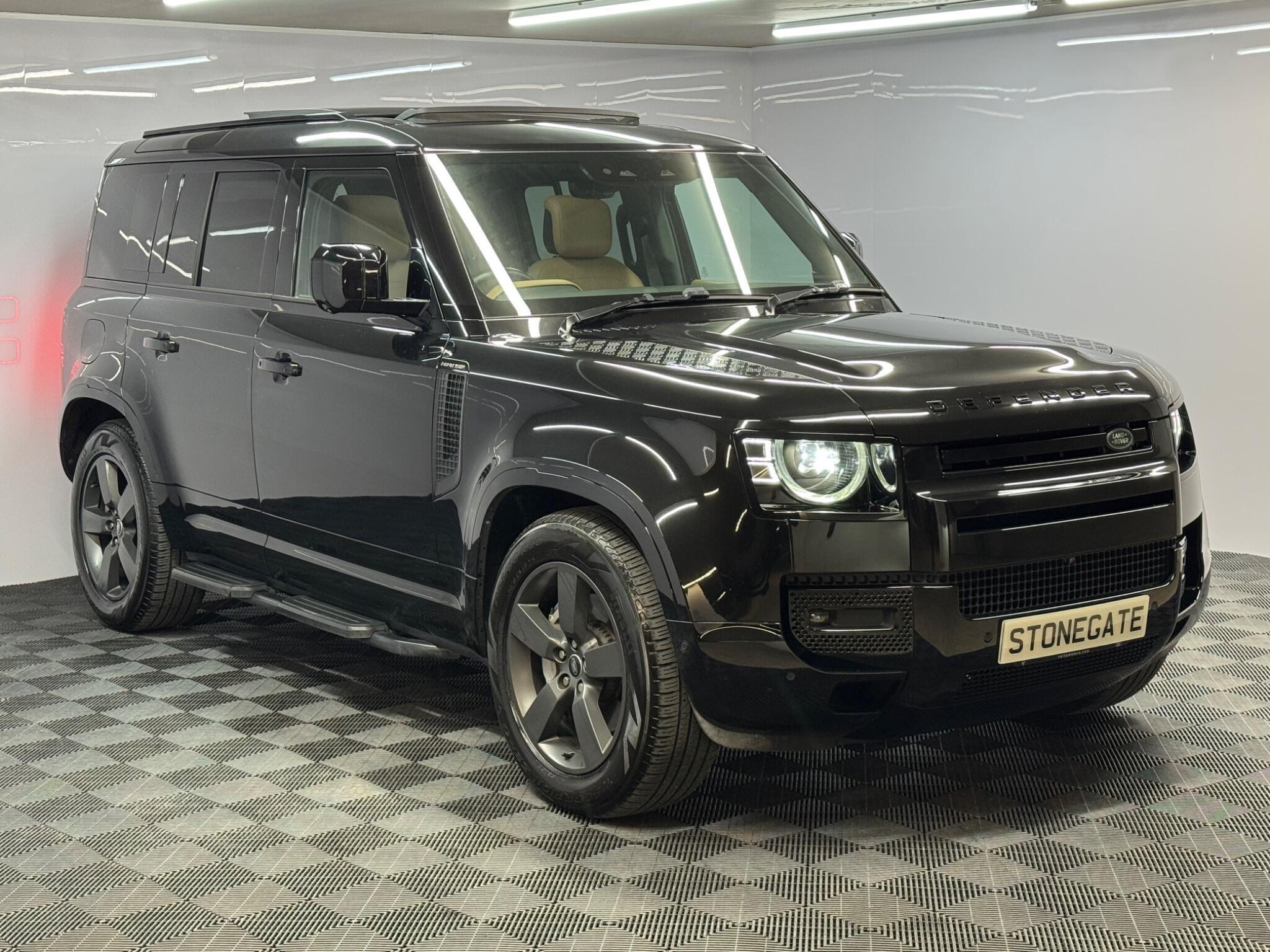 Land Rover Defender 110 — image 4 of 5