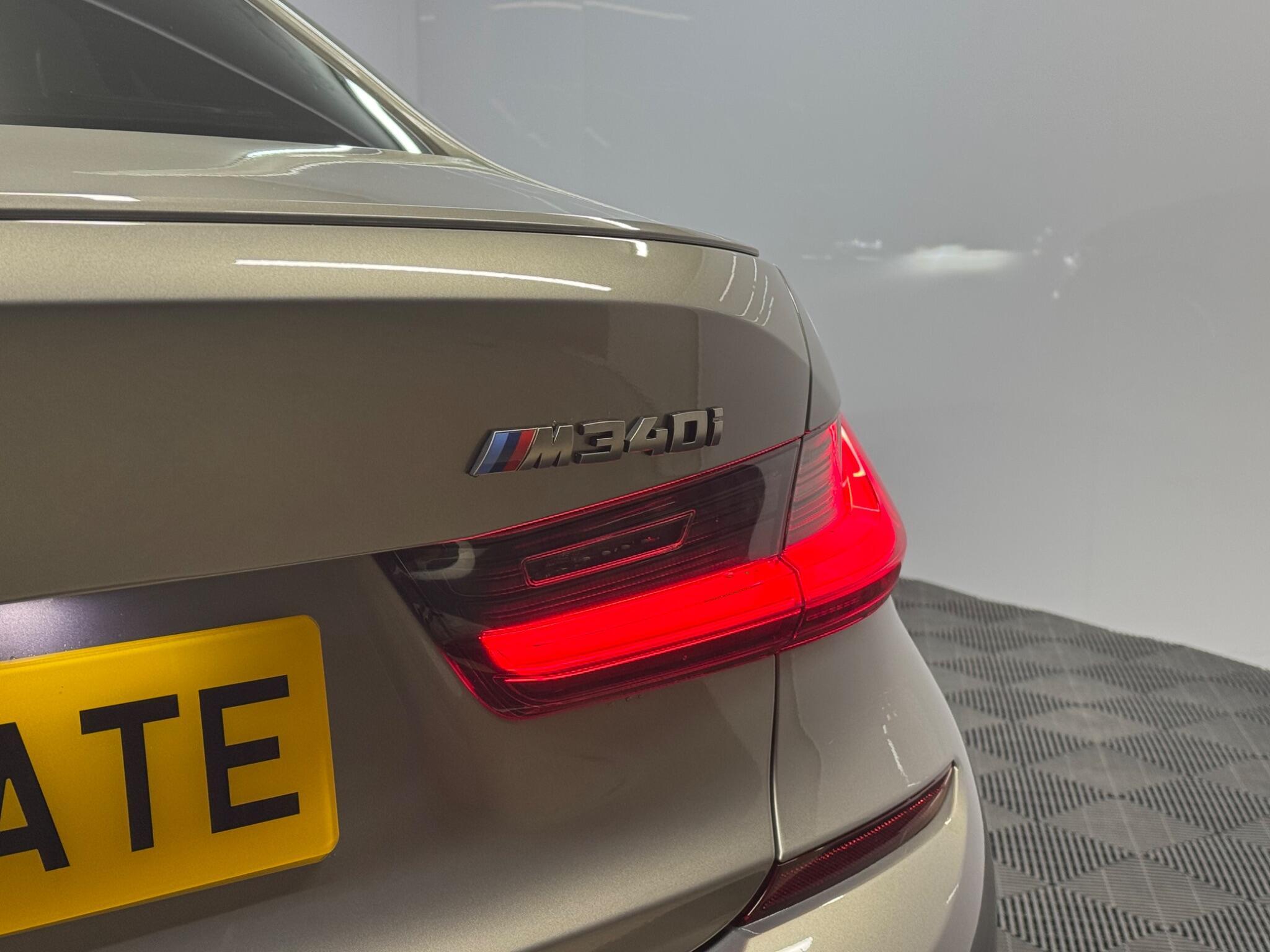 BMW 3 Series — image 16 of 41
