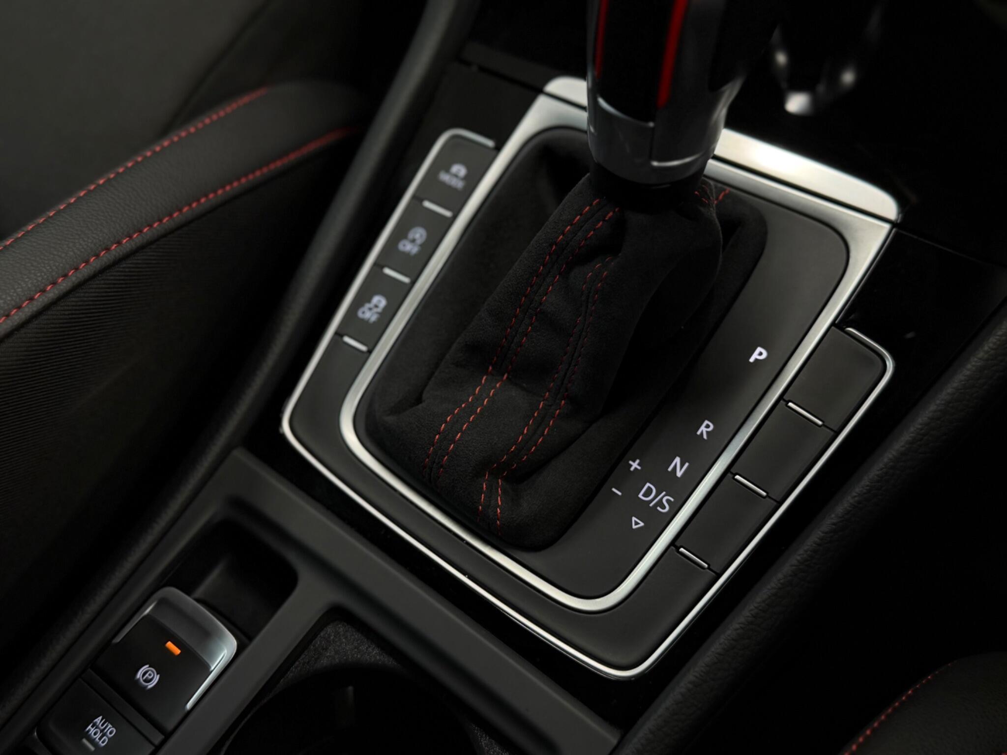 Volkswagen Golf — image 35 of 37