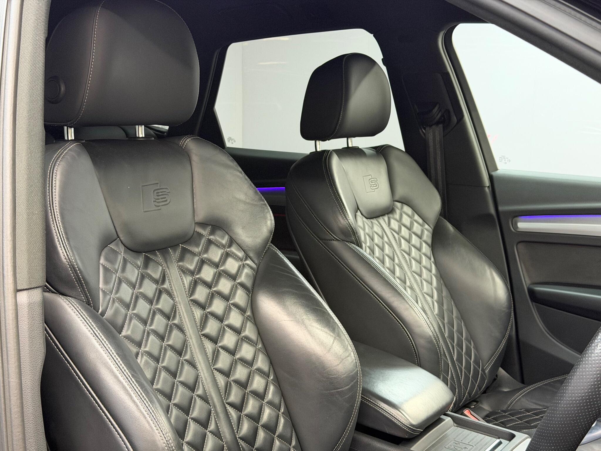 Audi Q5 — image 12 of 31
