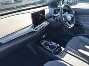 2025 Volkswagen ID.4 Pro 77kWh Style SUV 5dr Electric Auto (286 ps) - Image 2