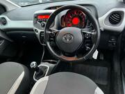 2017 Toyota AYGO 1.0 VVT-i x-play Hatchback 5dr Petrol Manual Euro 6 (68 ps) - Image 5