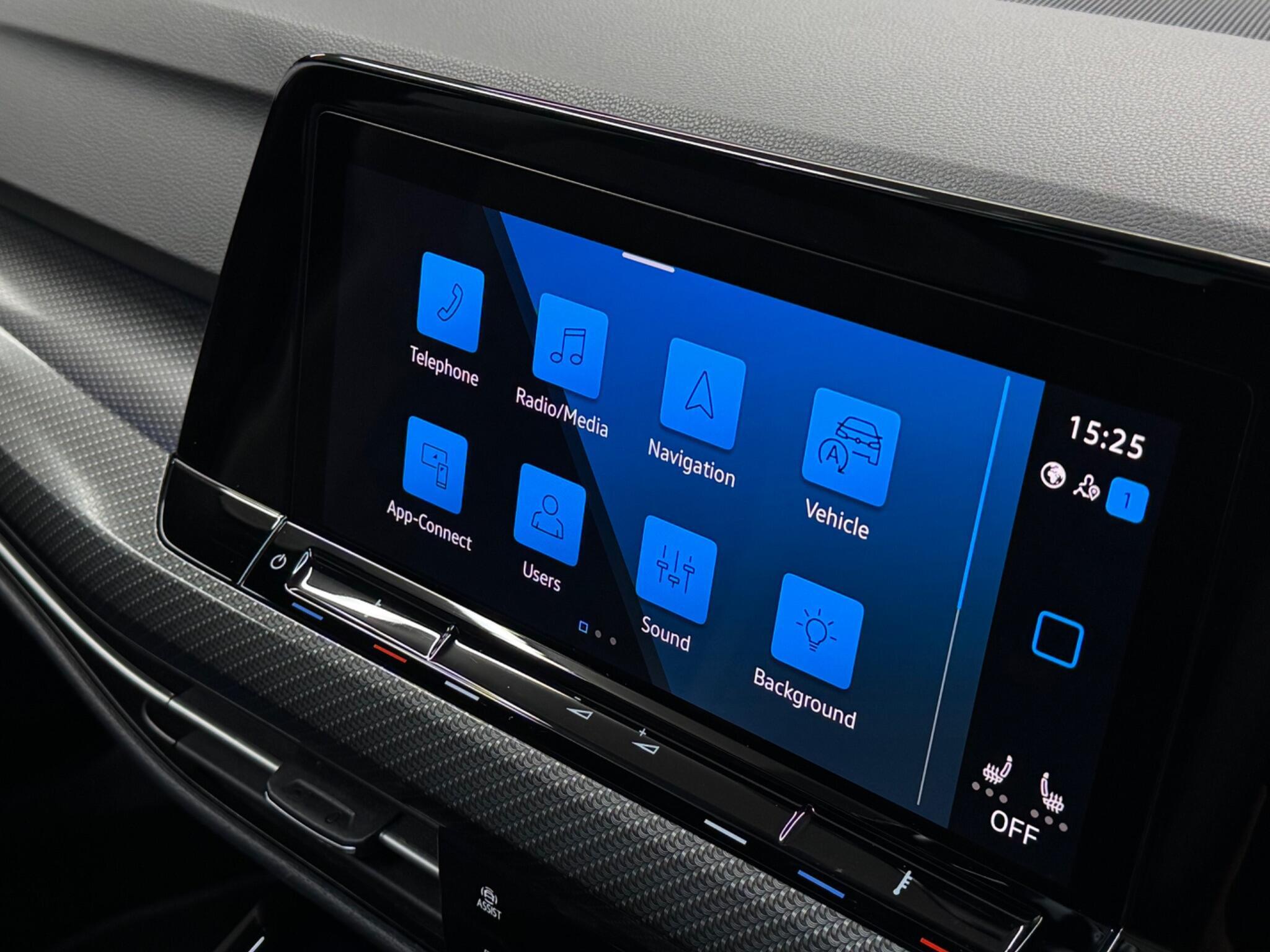 Volkswagen Golf — image 21 of 43