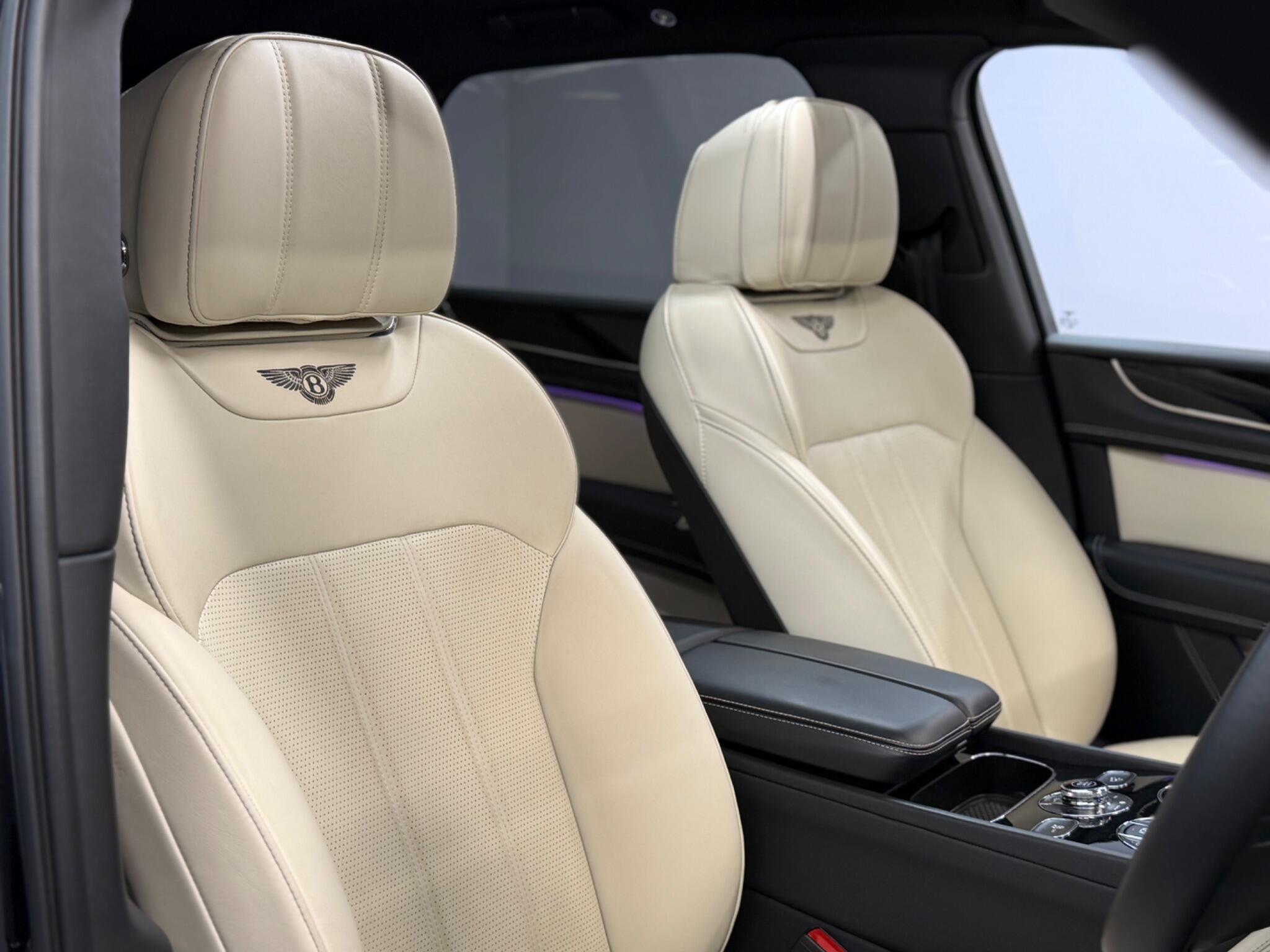 Bentley Bentayga — image 16 of 54