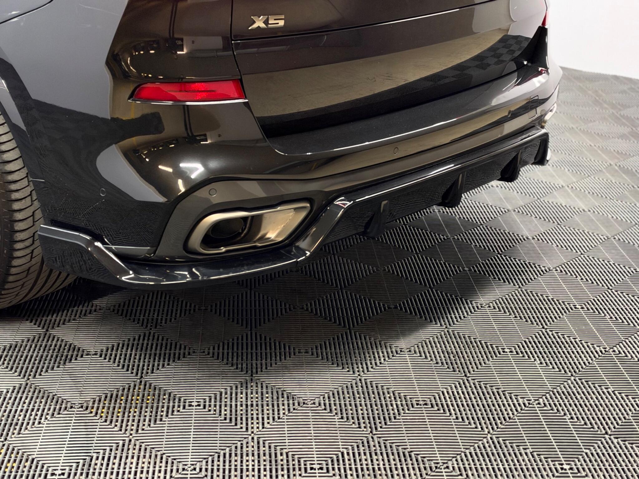 BMW X5 — image 15 of 51