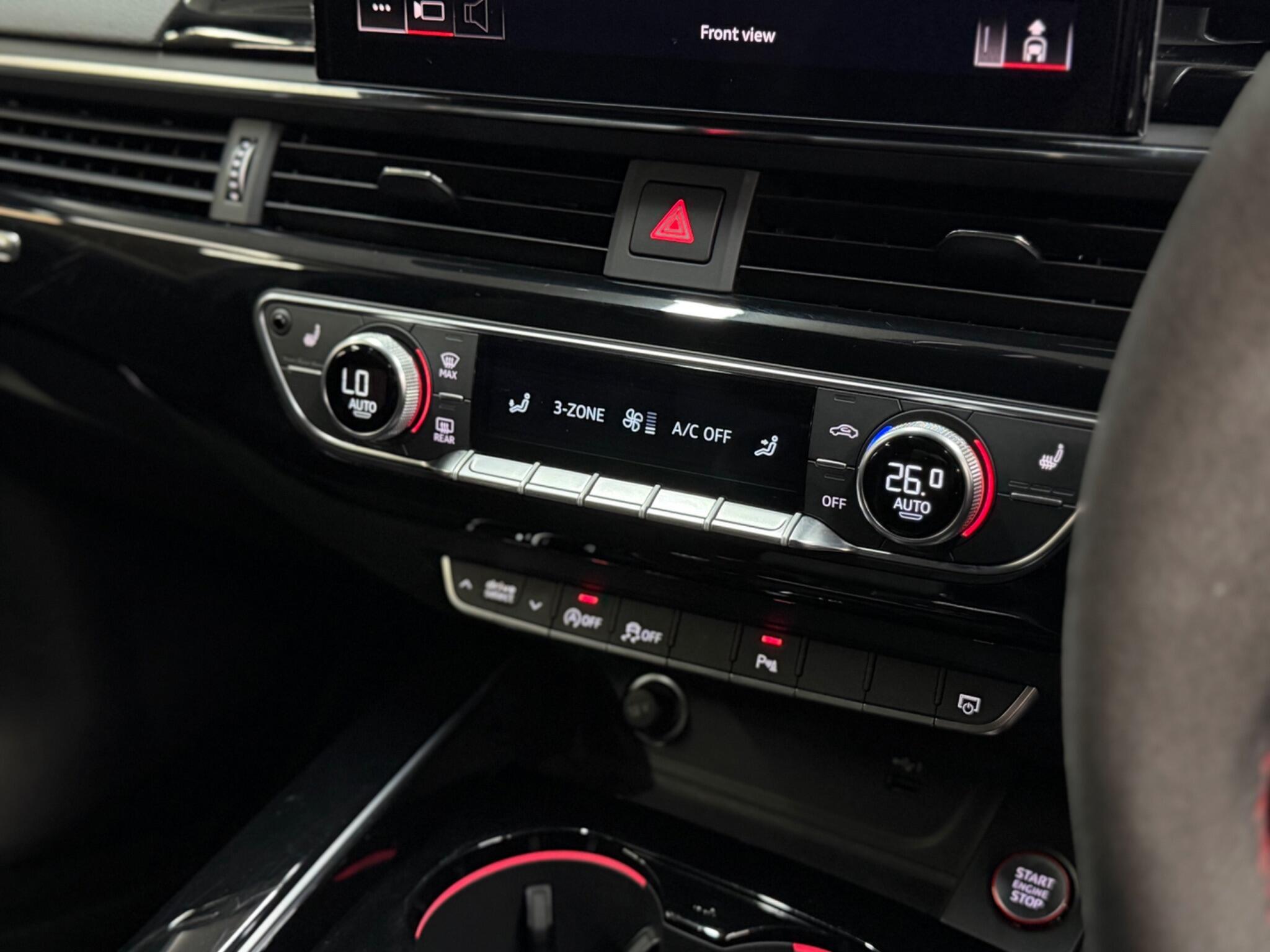 Audi RS4 Avant — image 37 of 41