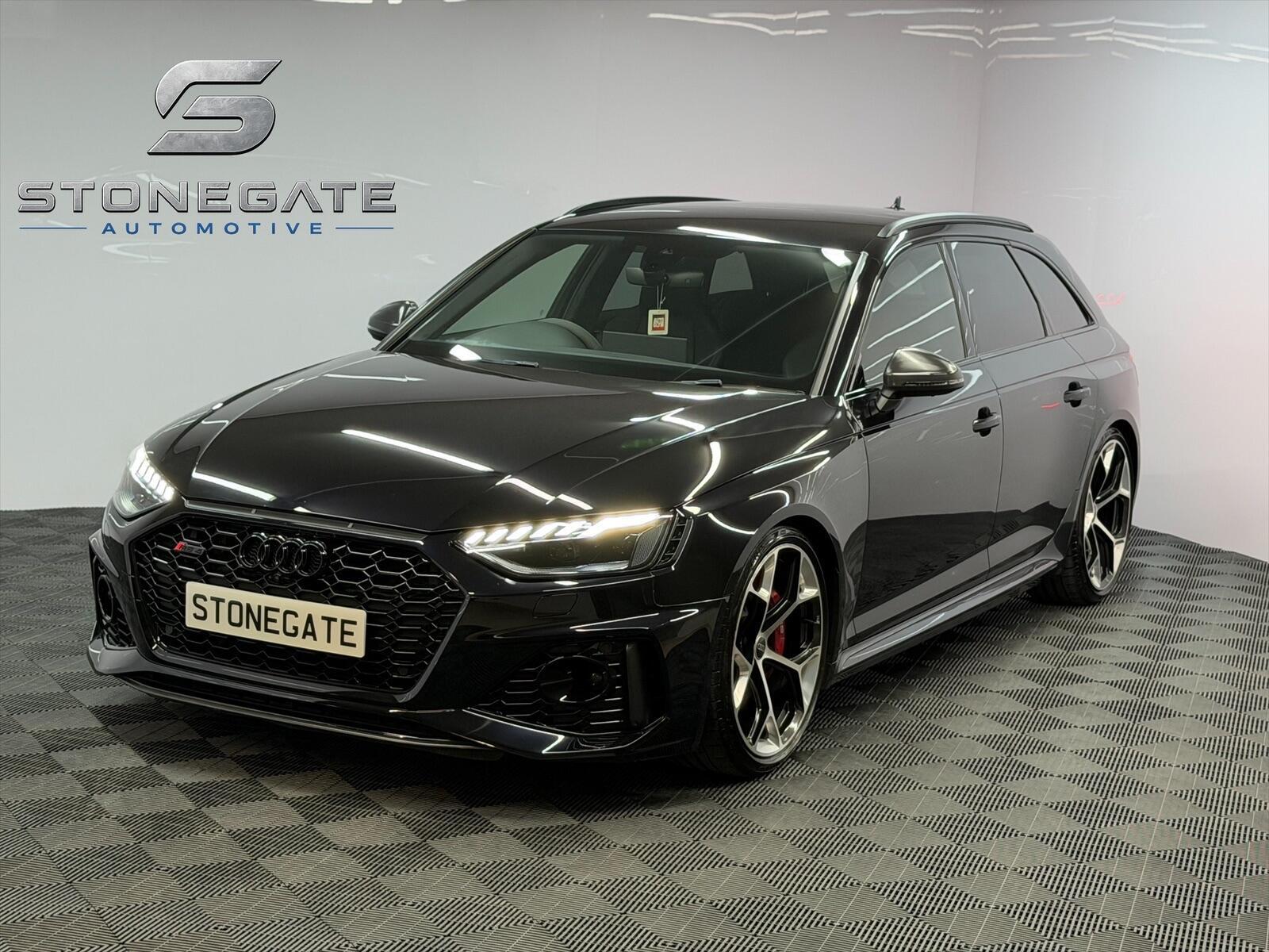 Audi RS4 Avant — image 1 of 41