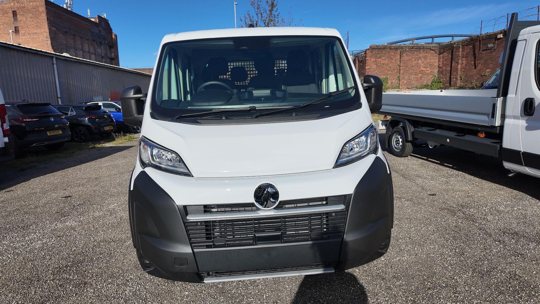 Vauxhall Movano 2.2 CDTi 3500 BiTurbo HD Prime Chassis Double Cab 4dr Diesel Manual L3 H1 Euro 6 (s/s) (140 ps)