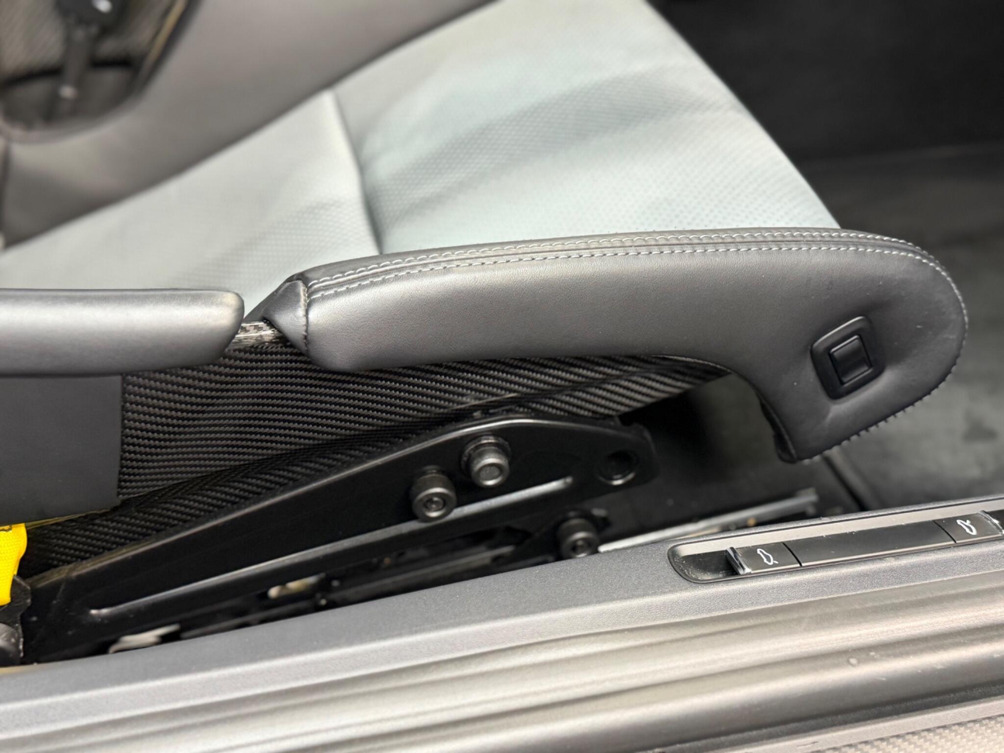Porsche 718 Cayman — image 30 of 48