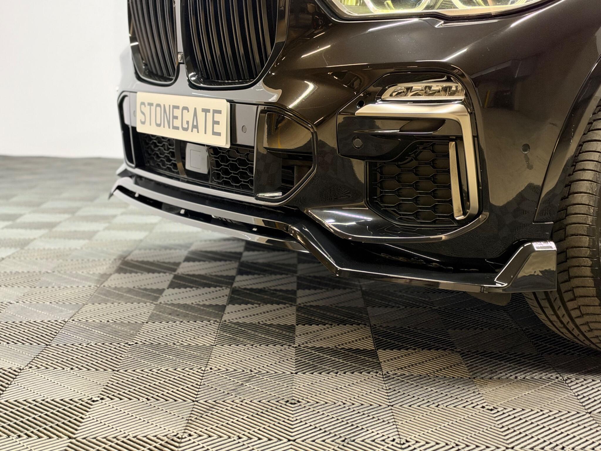 BMW X5 — image 13 of 51
