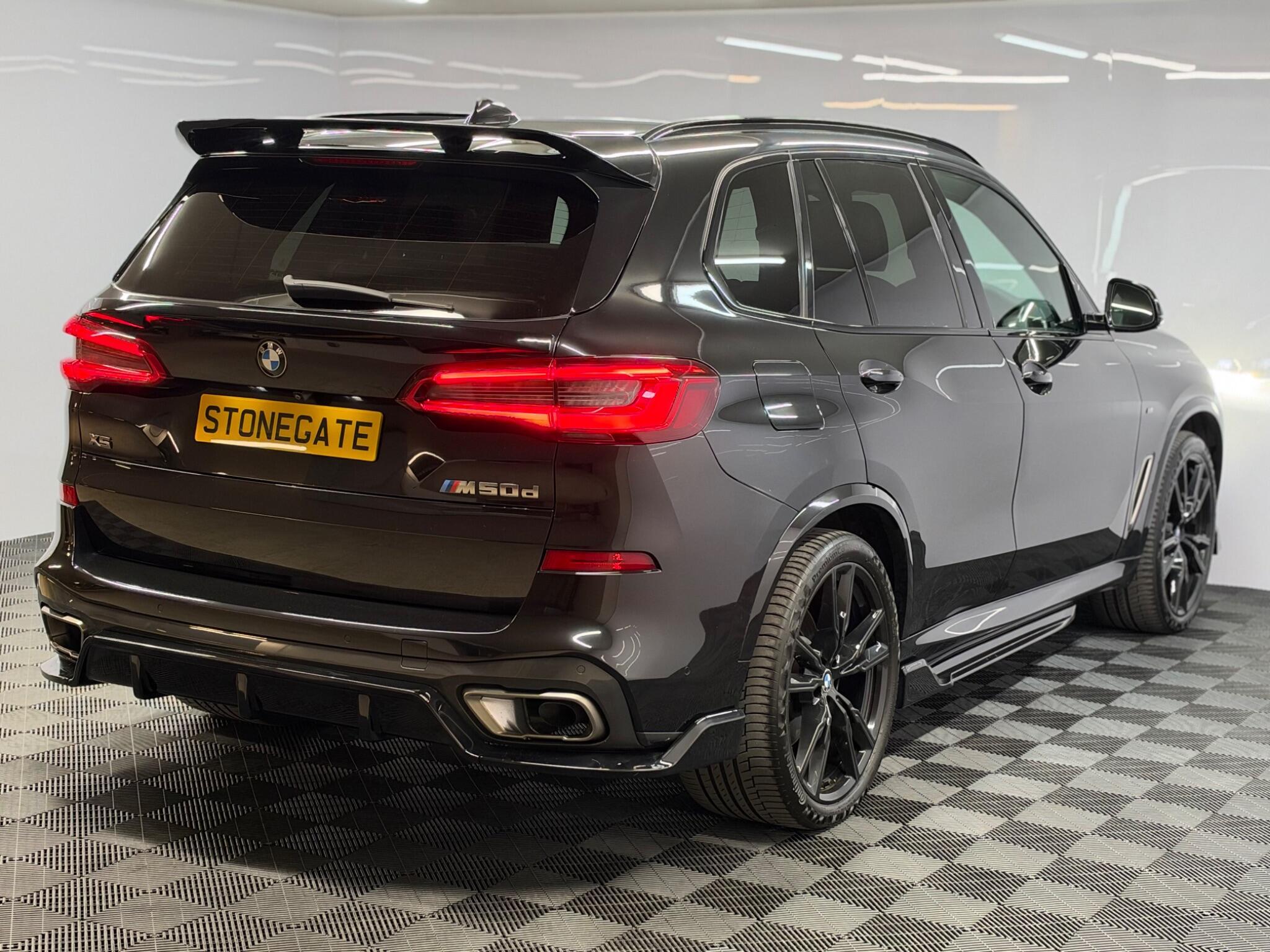 BMW X5 — image 8 of 51