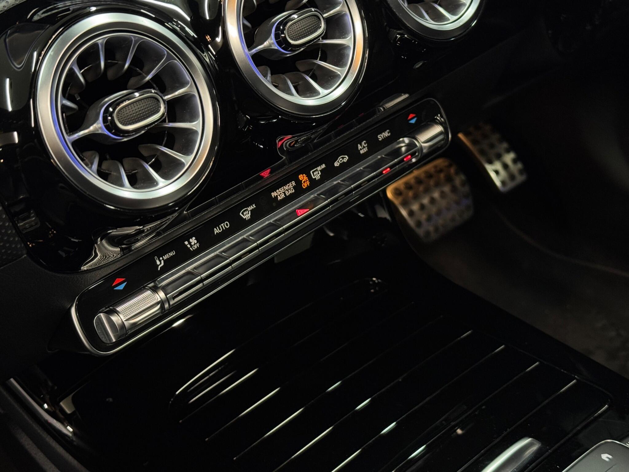 Mercedes-Benz CLA — image 34 of 49