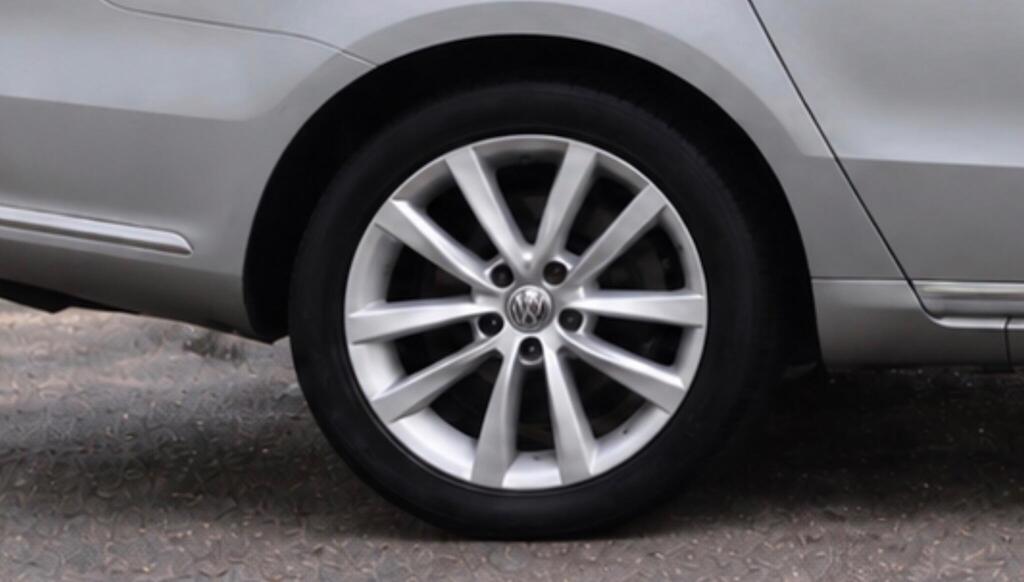 2014 Volkswagen Passat — photo 18