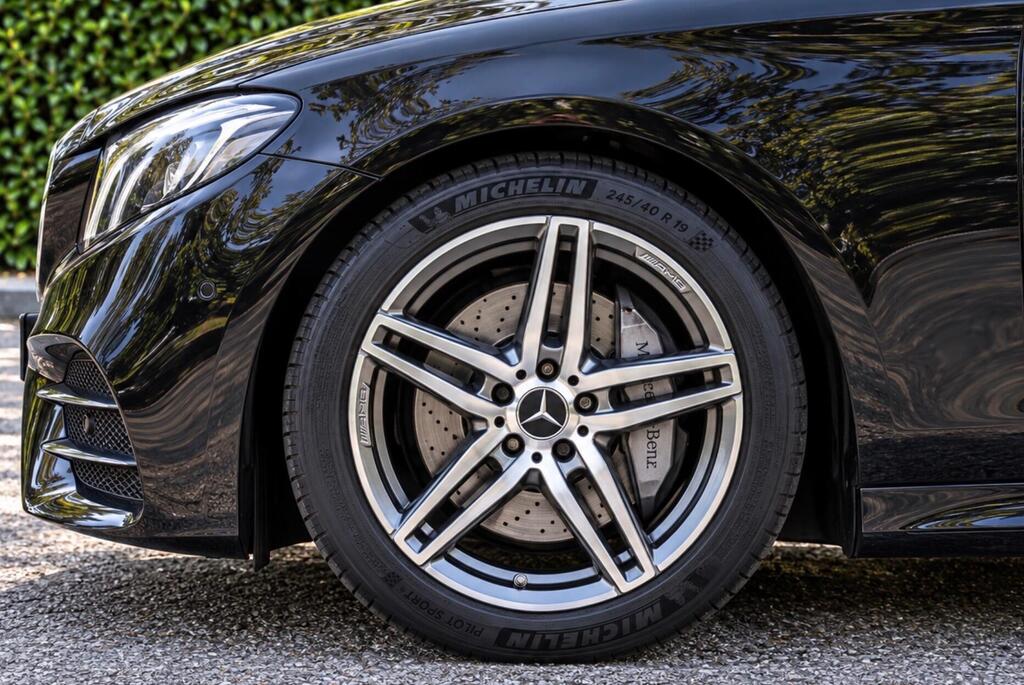 2017 Mercedes-Benz E Class — photo 19