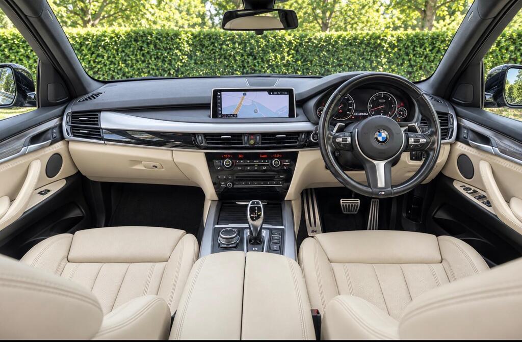 2017 BMW X5 — photo 11