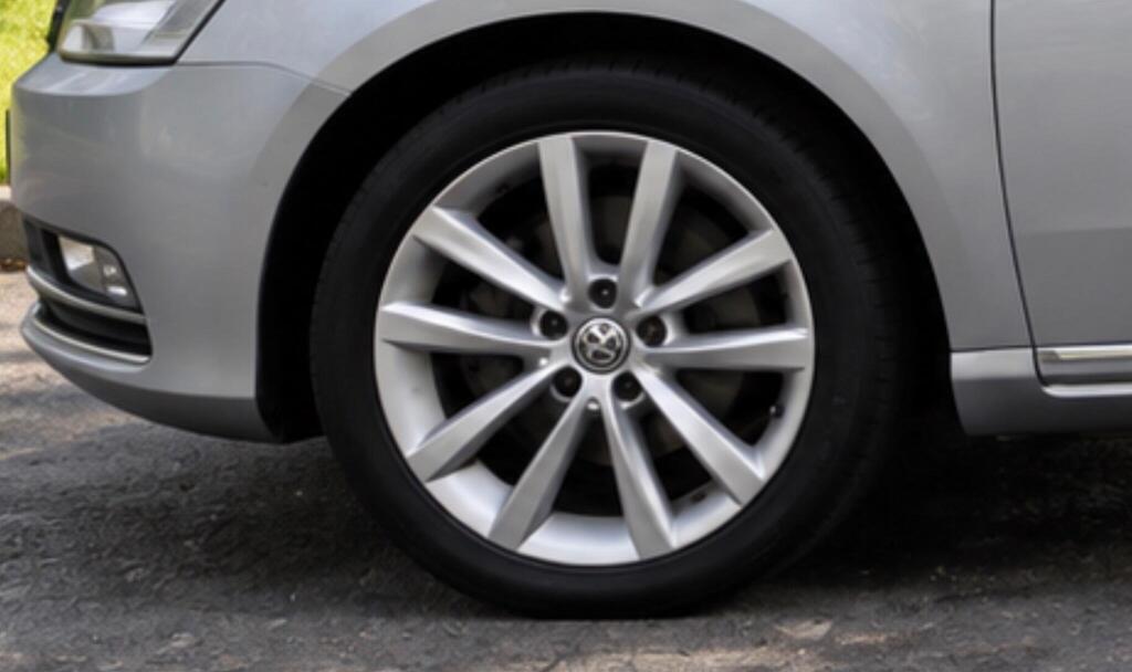 2014 Volkswagen Passat — photo 17