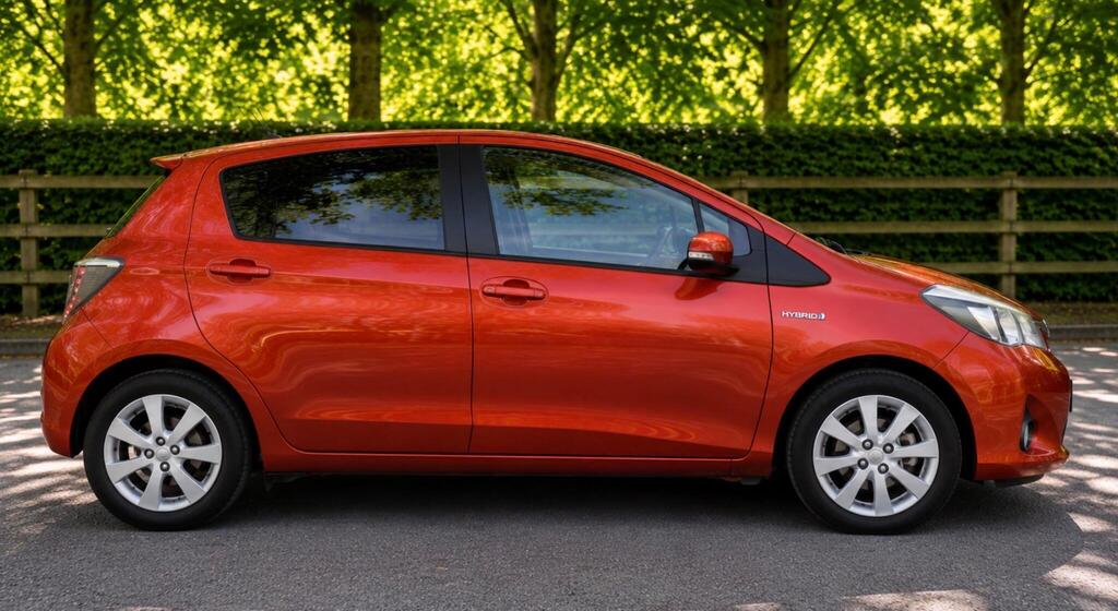2013 Toyota Yaris — photo 7