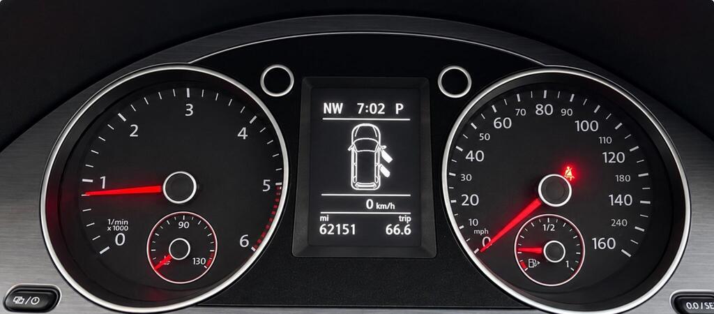 2014 Volkswagen Passat — photo 22